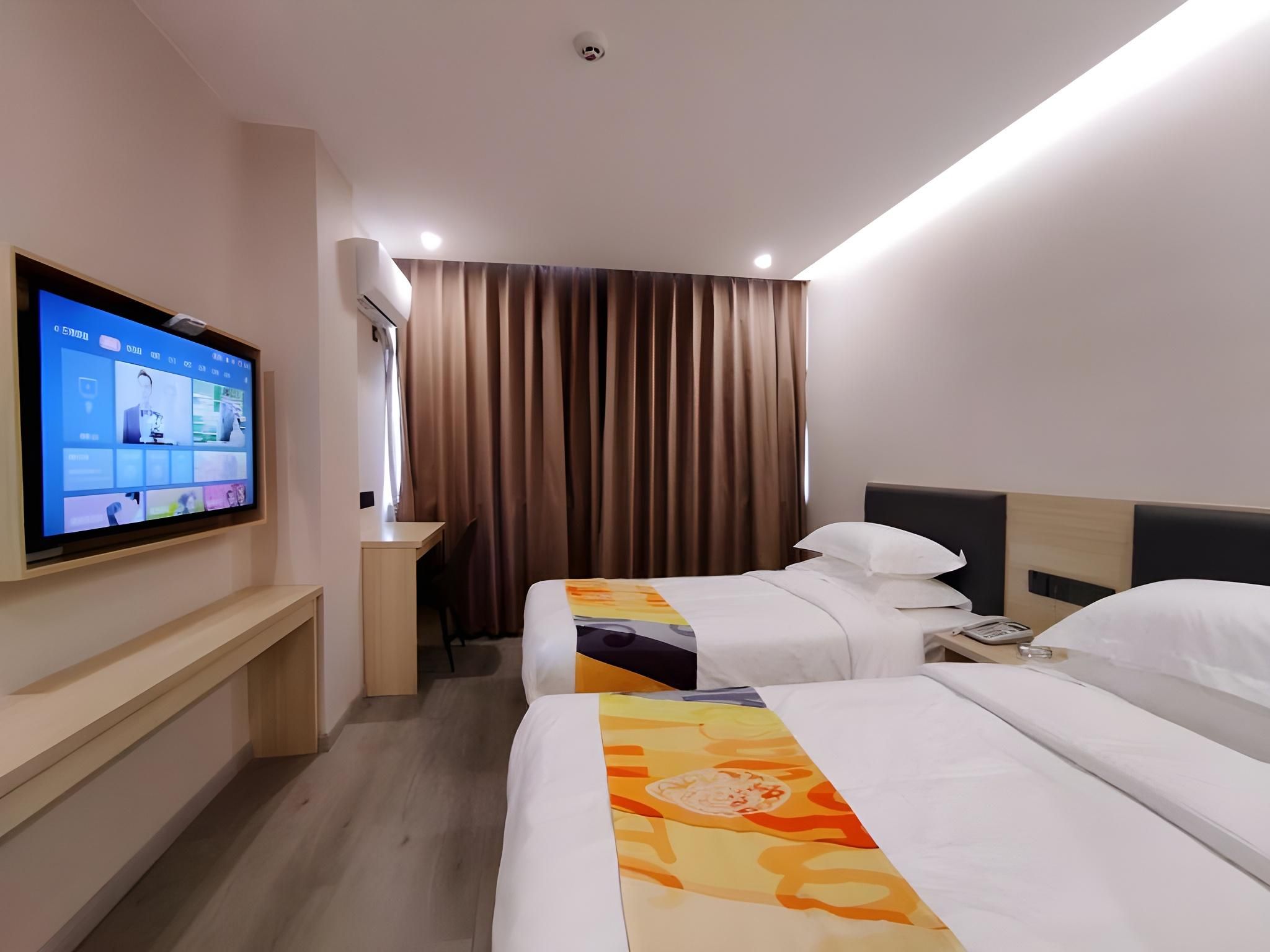 2 Bed Twin Superior Room