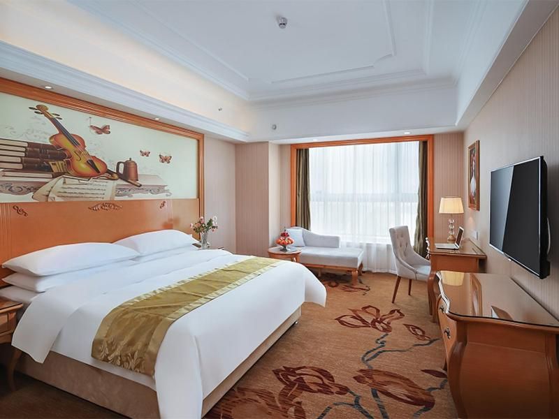 Executive King Room