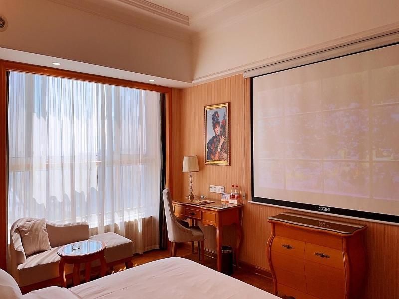 Double Room with Audio
