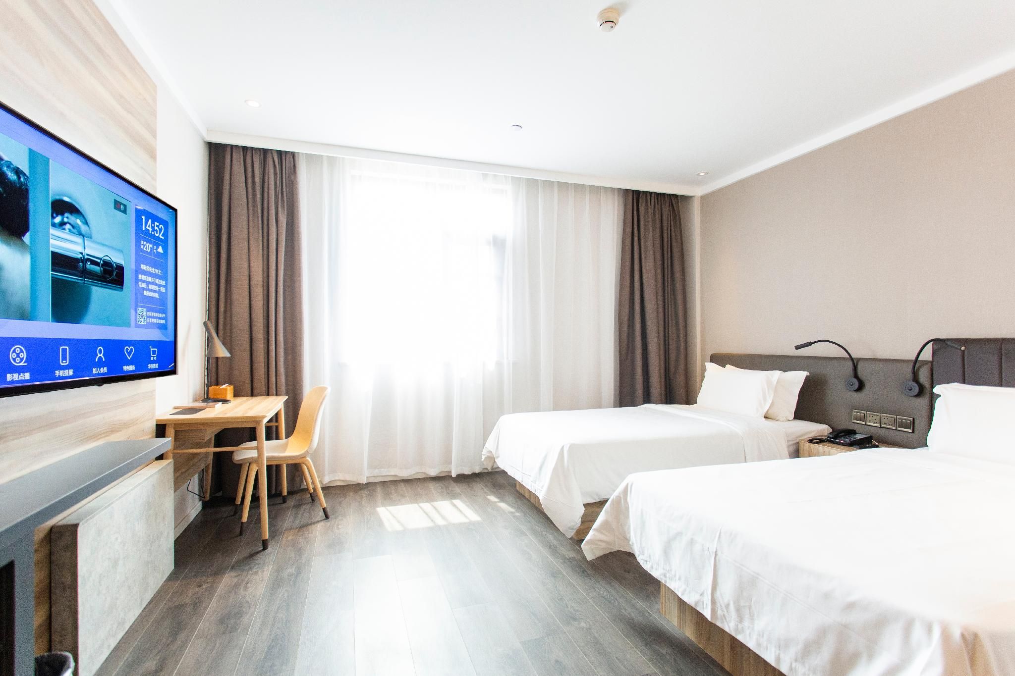 Twin Bed Room