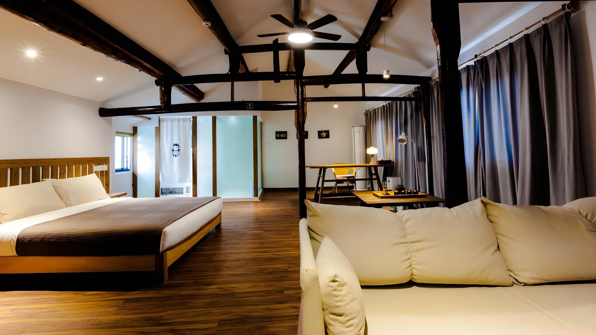 Edge Apartment