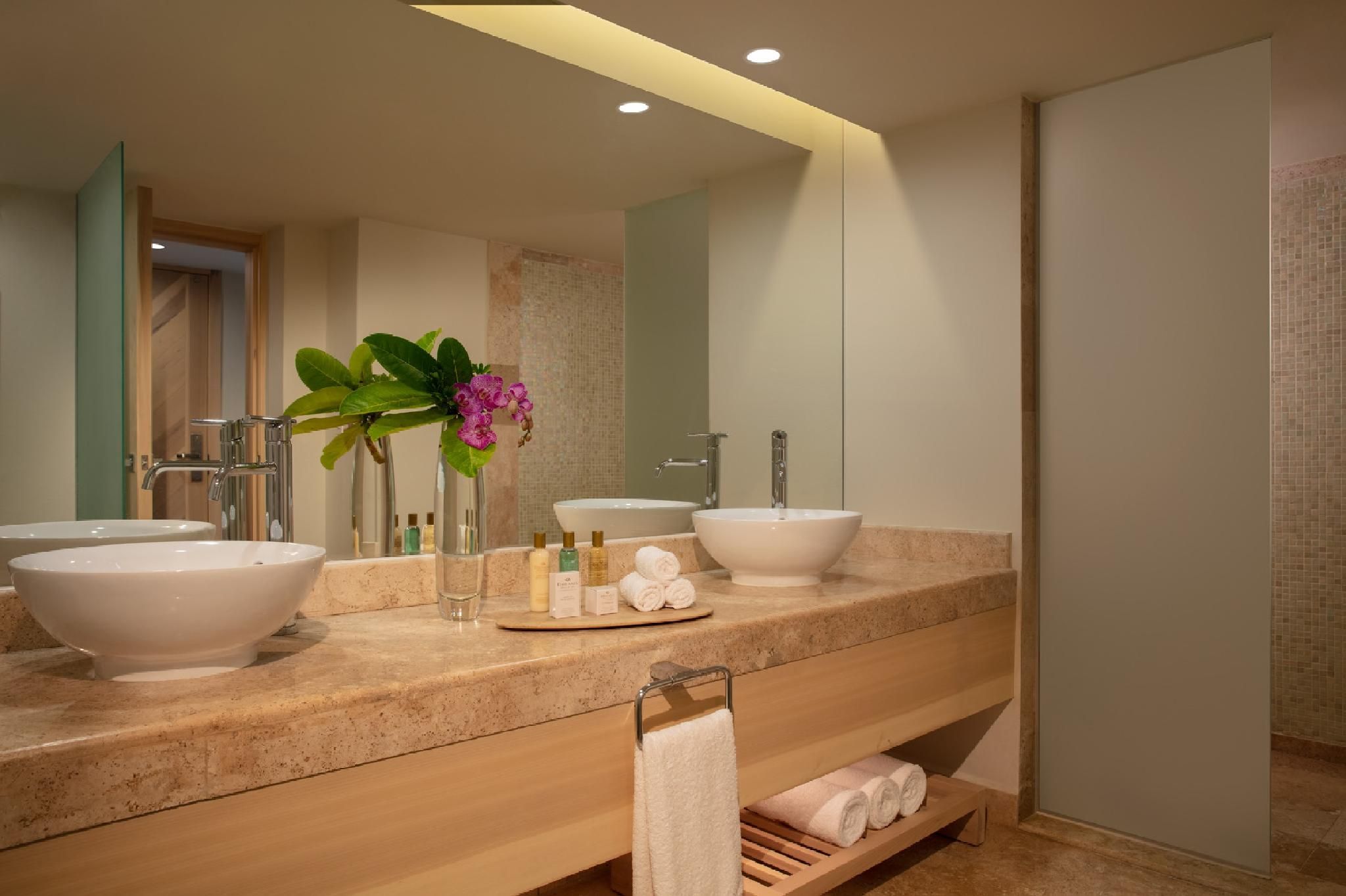 Preferred Club Honeymoon Suite Hot Tub Ocean View