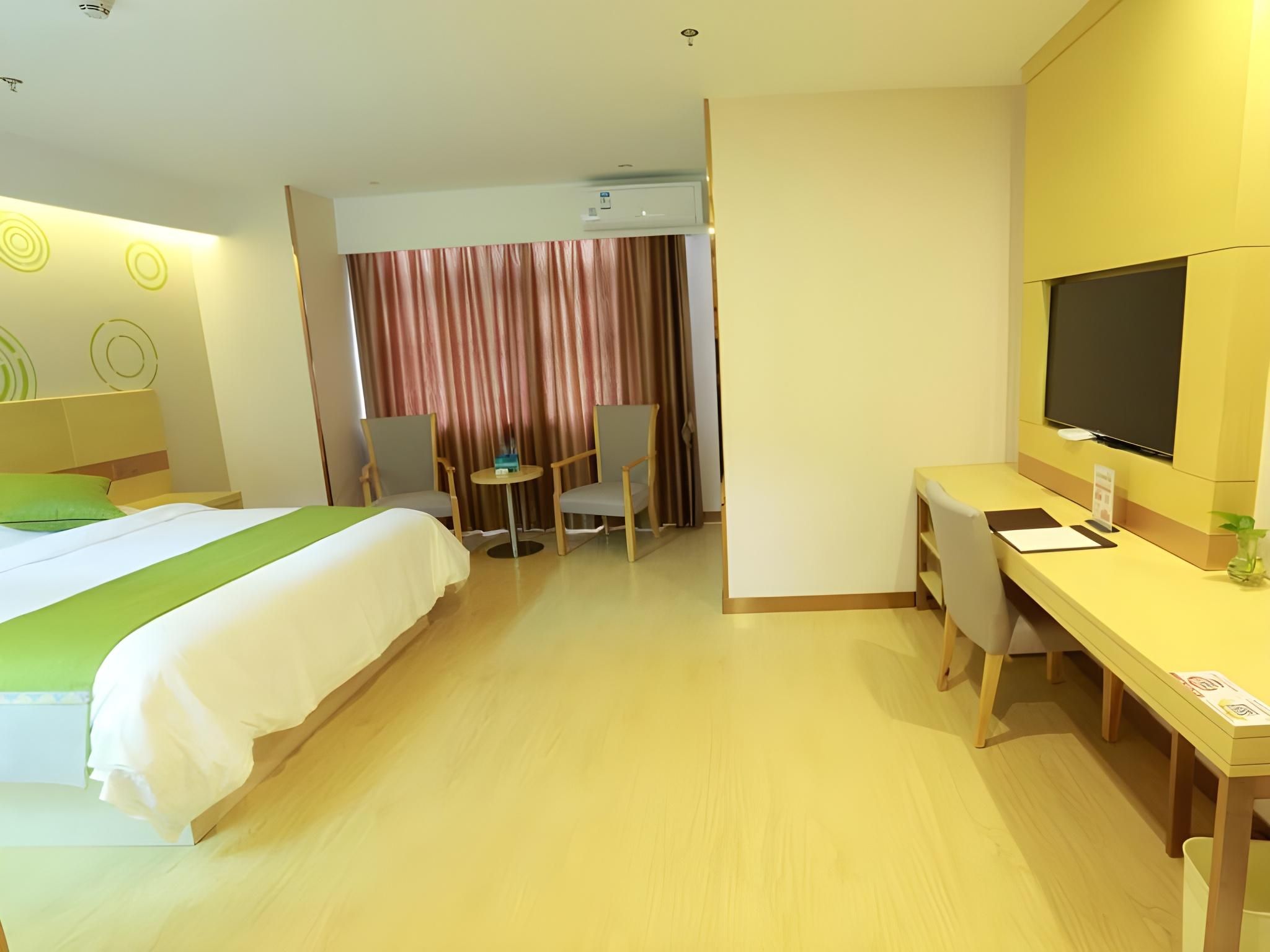 GTR - Guest Room with One 1.8M Bed