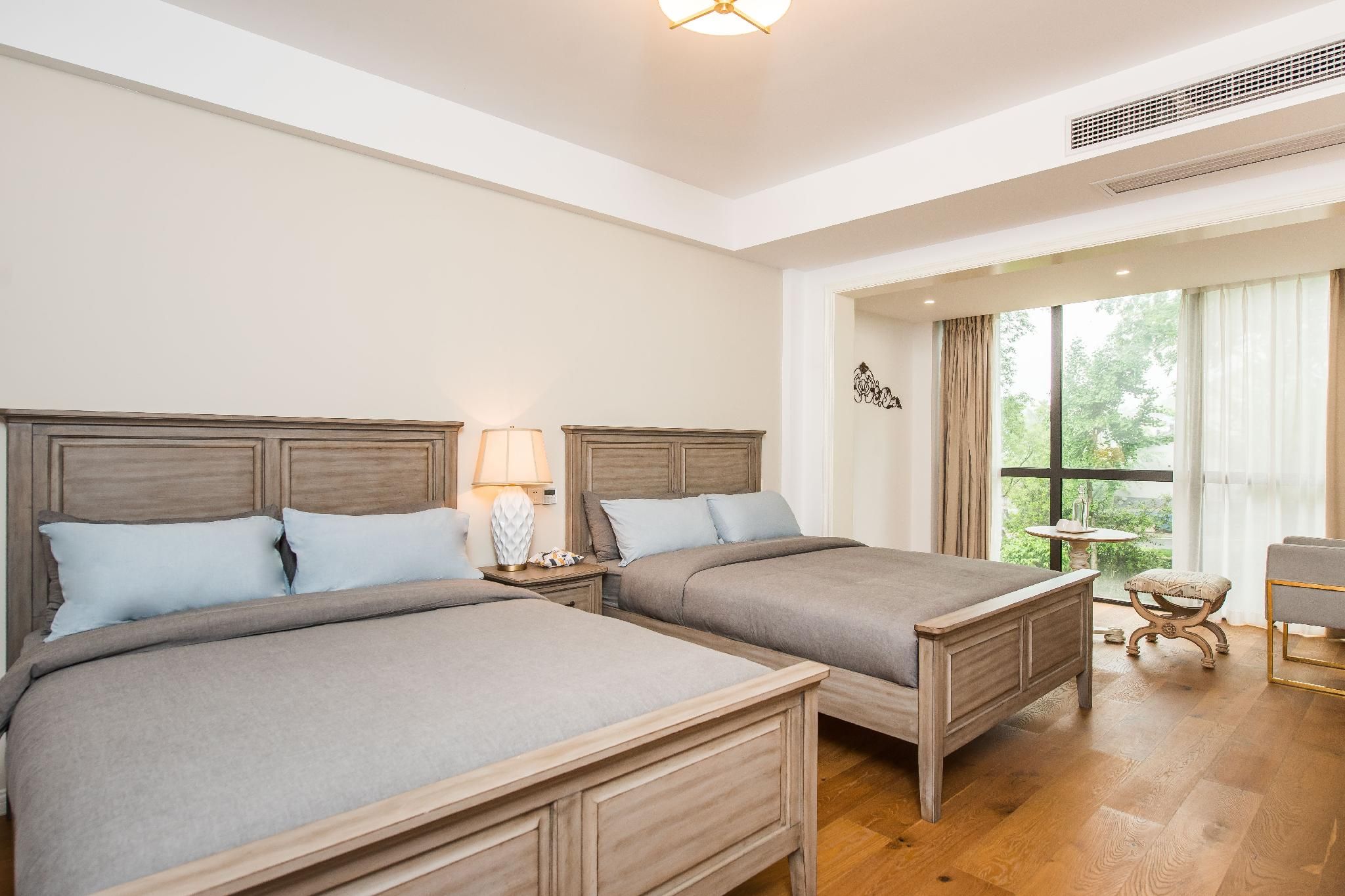 Guest Room - Twin Beds