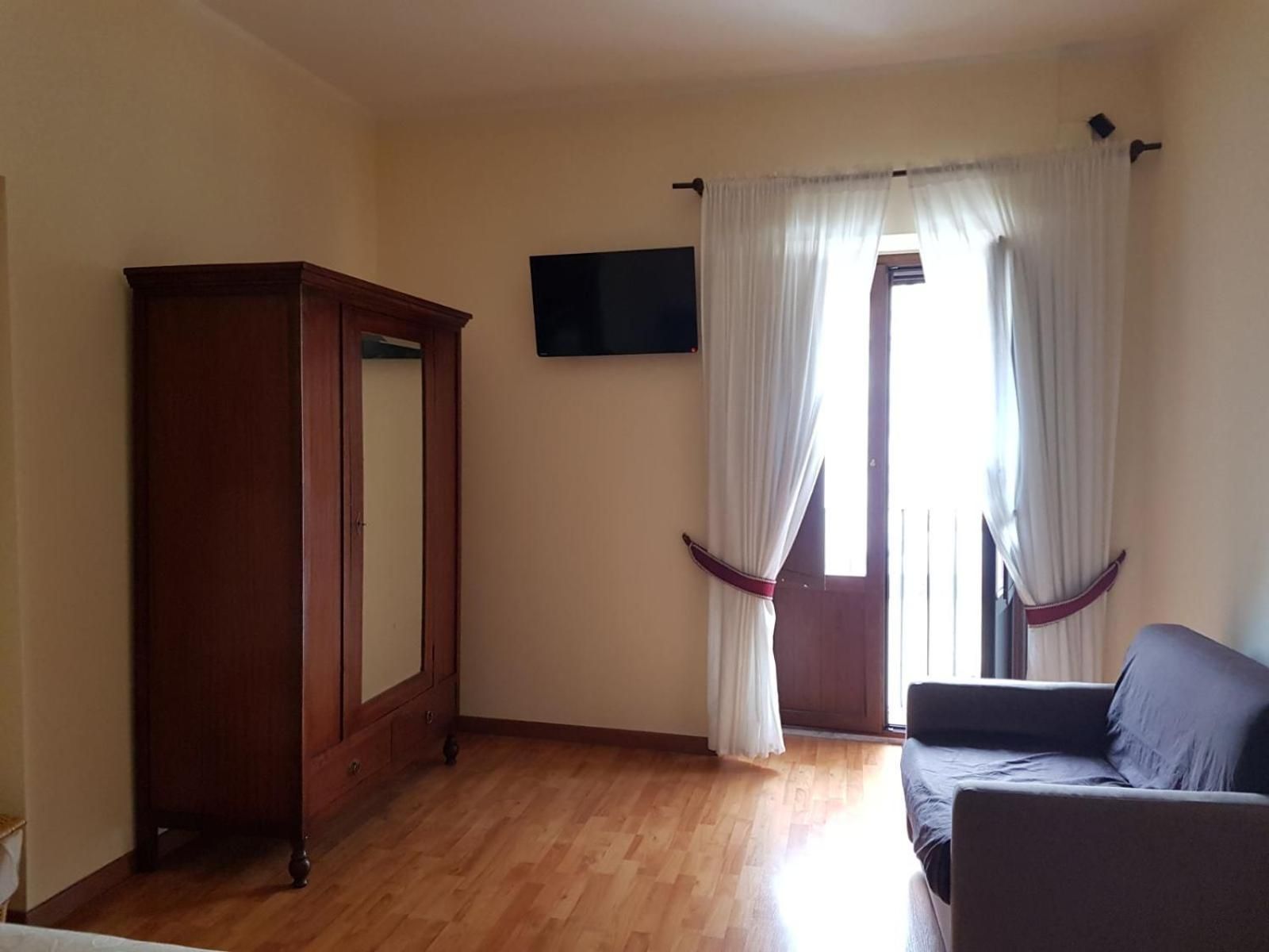 Basic Triple Room