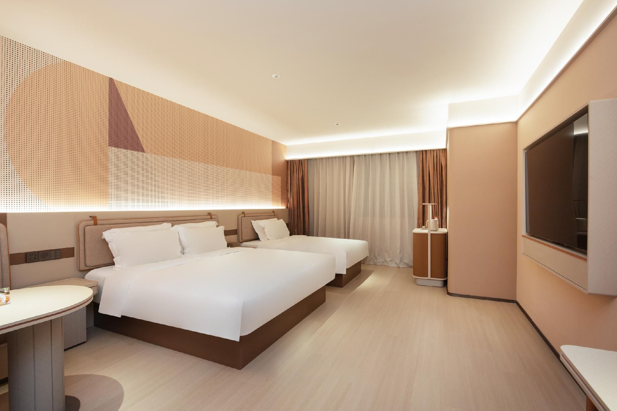 Huazhu - Family Room
