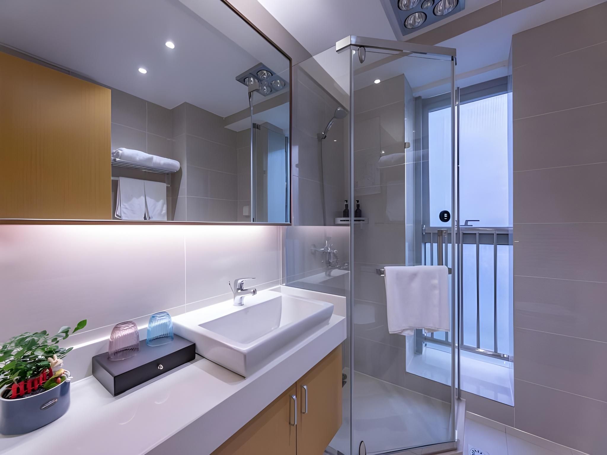 Queen Room with View