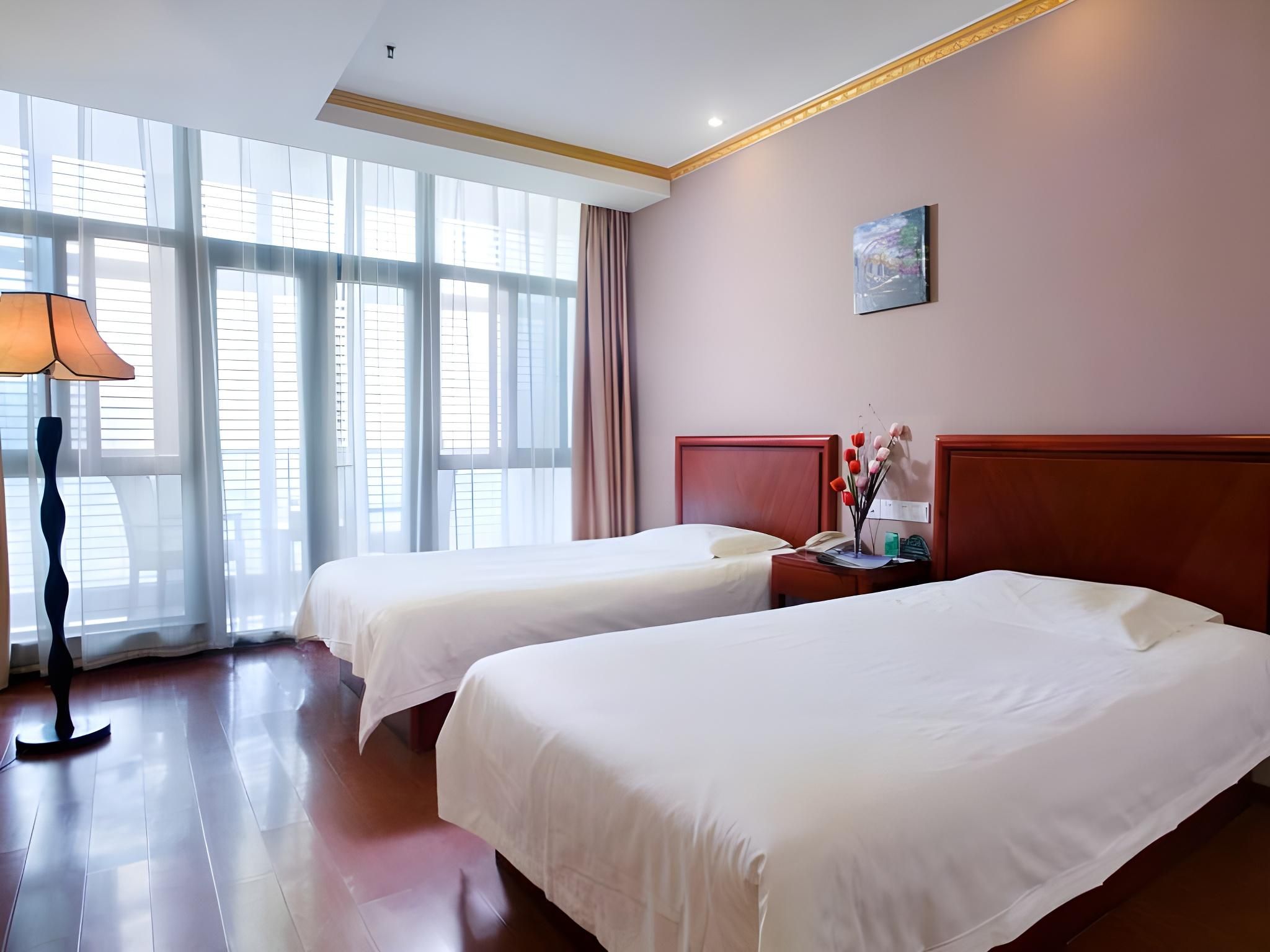 2 Bed Twin Superior Room