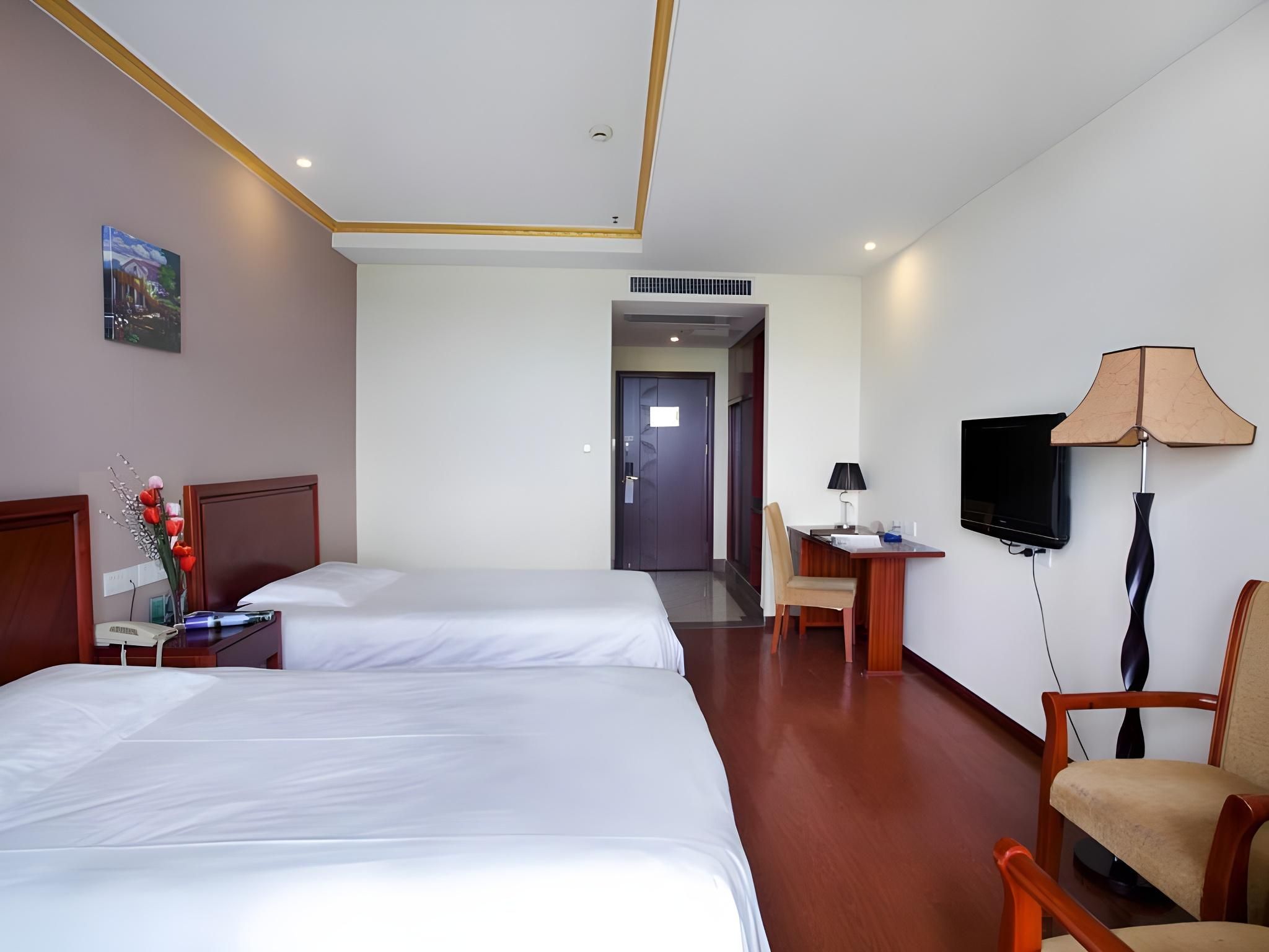 2 Bed Twin Superior Room