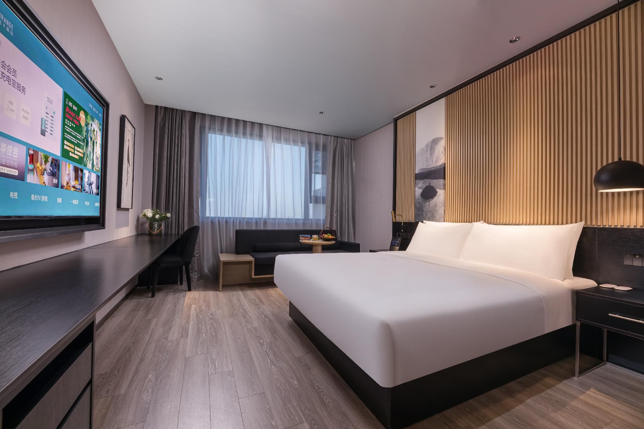 Queen Superior Room