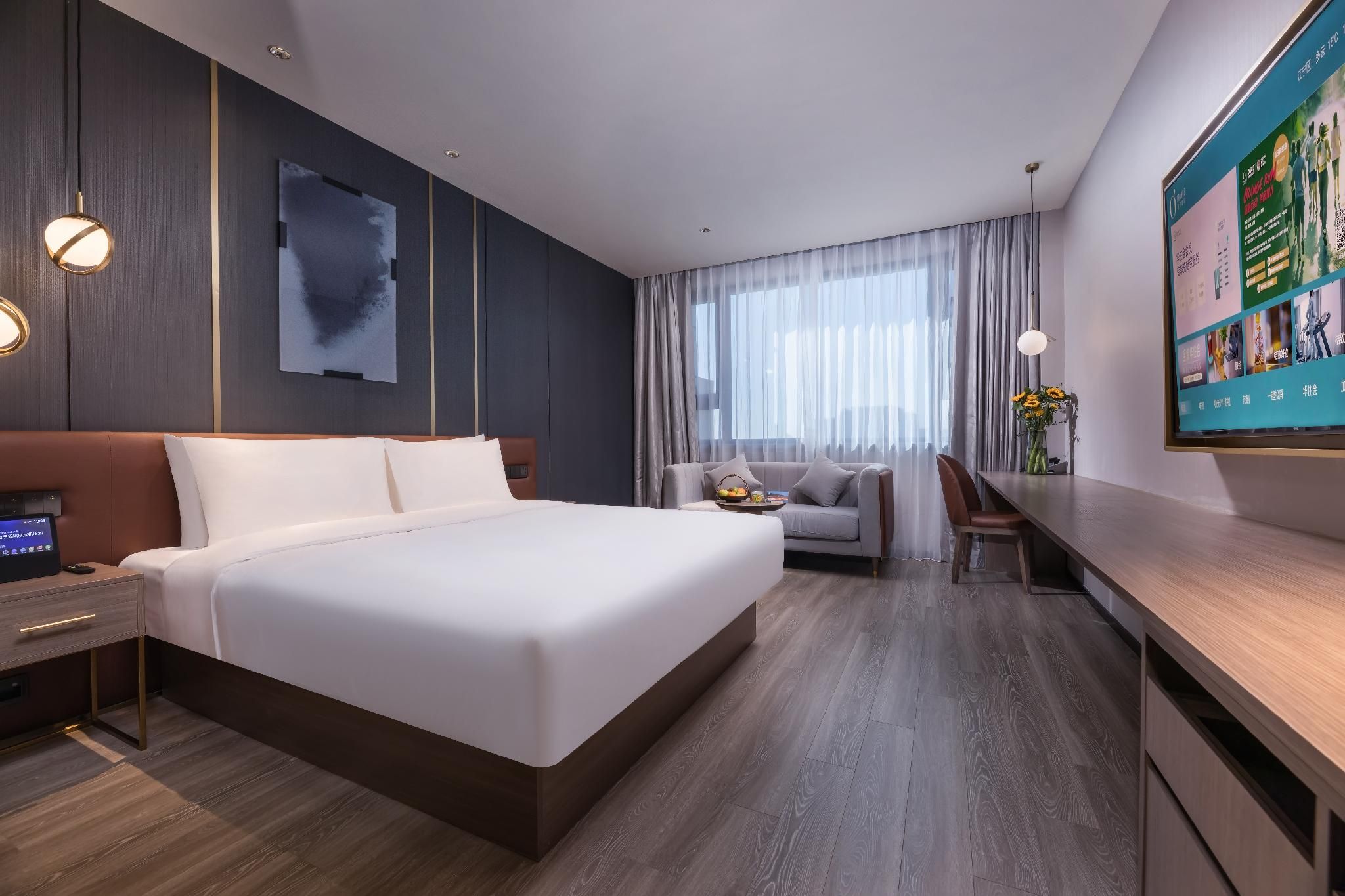 Business Queen Bed Room