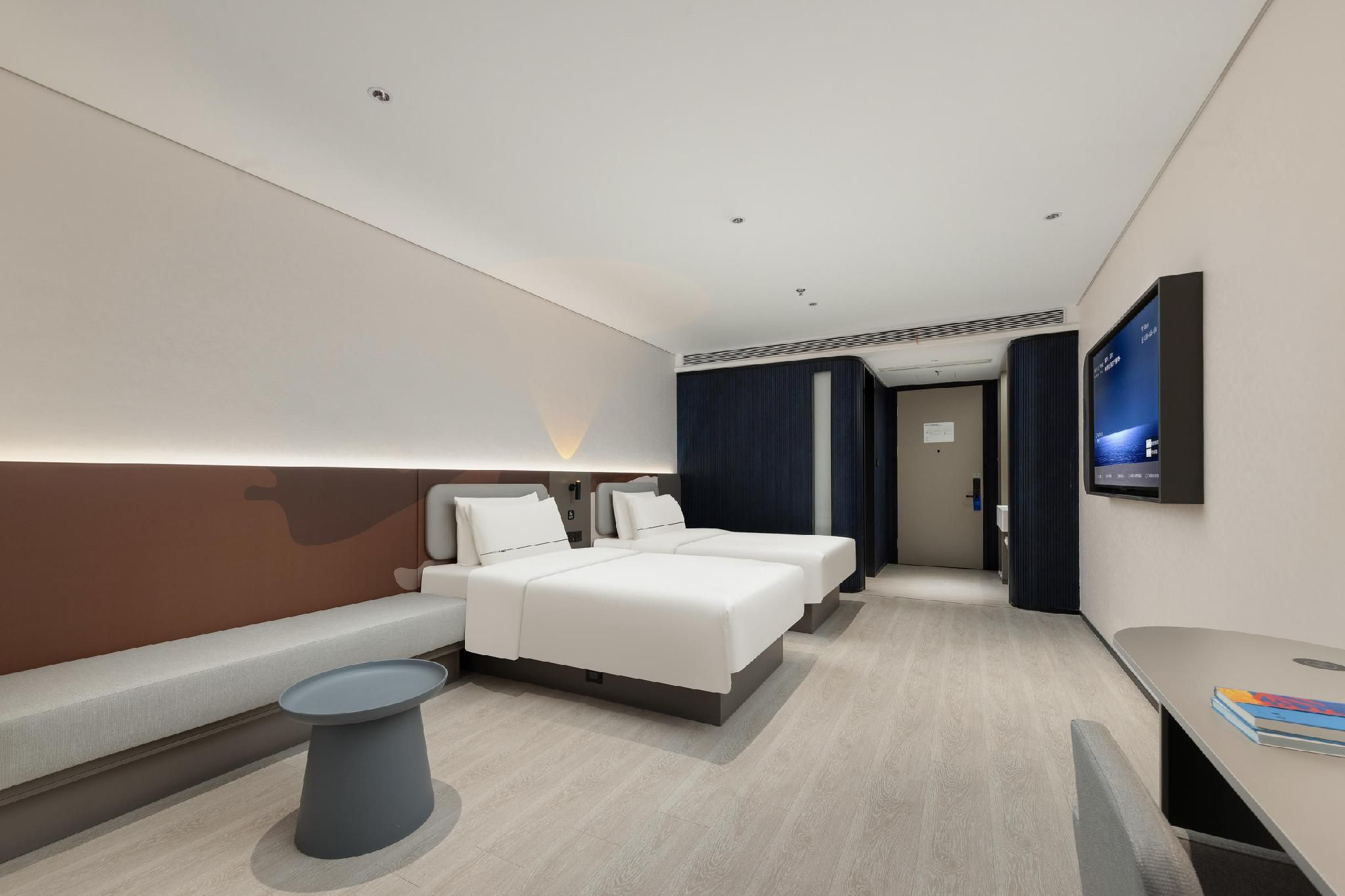 Standard Twin Bed Room