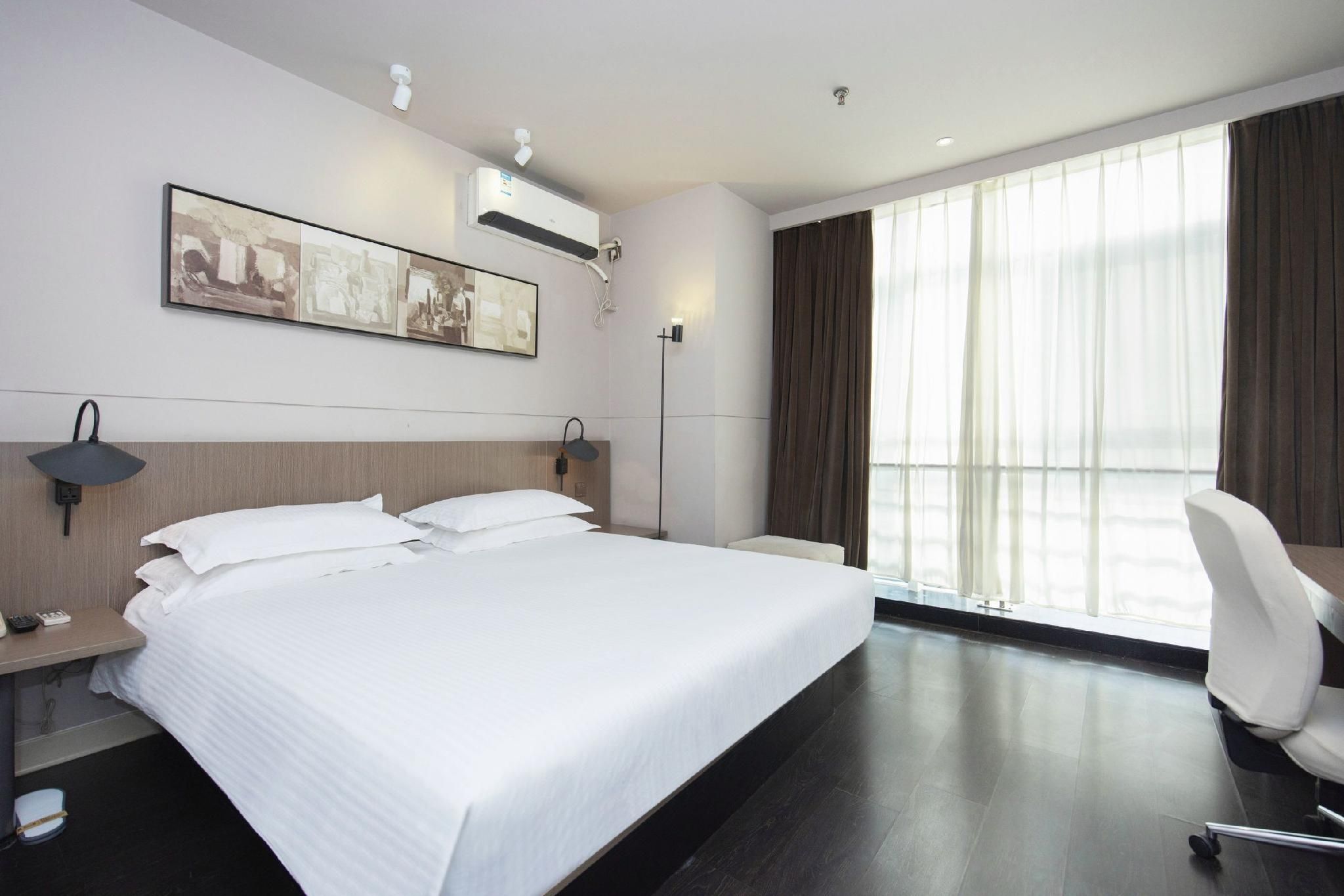 Business Standard Room B