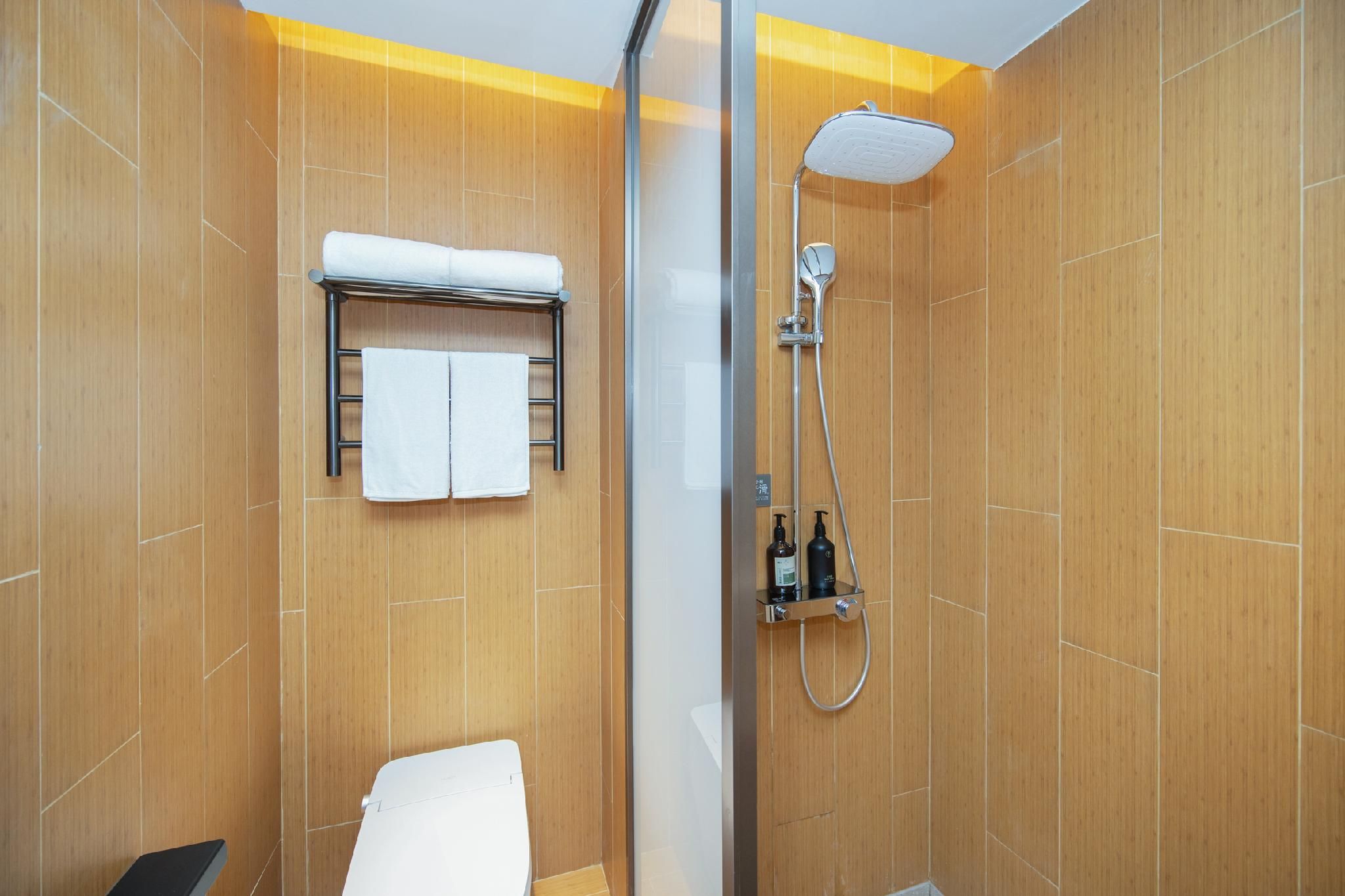Huazhu - Business Twin Room