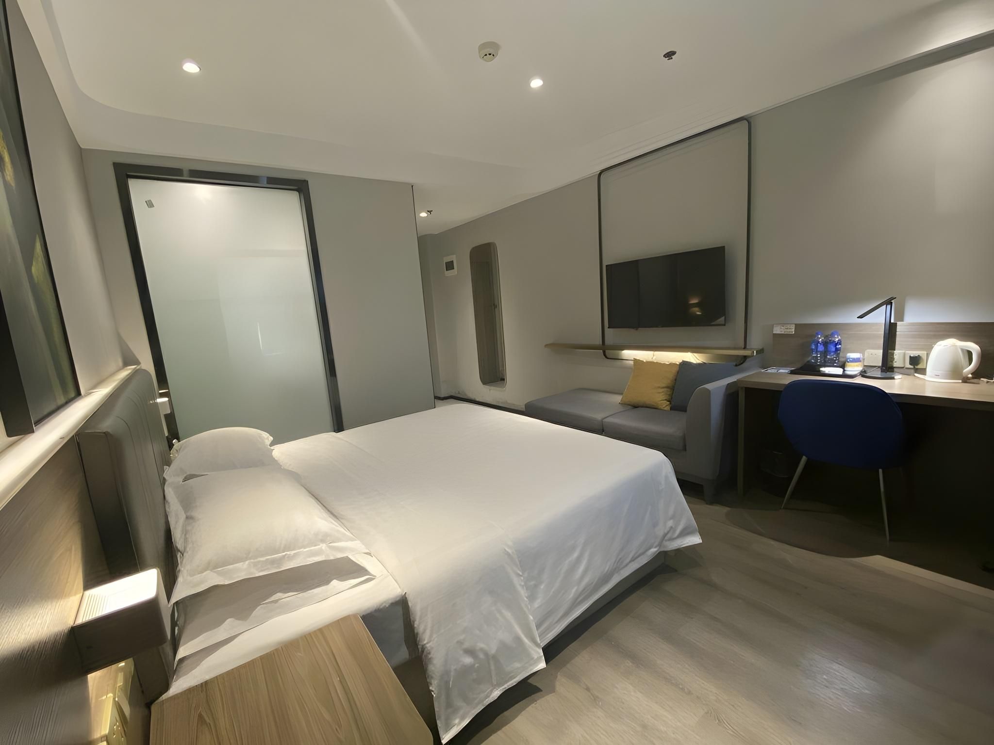 WH - Traditional Bed Room