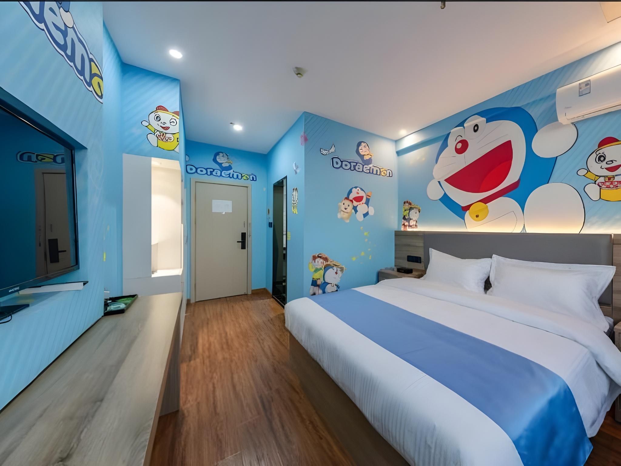 Feature Queen Room