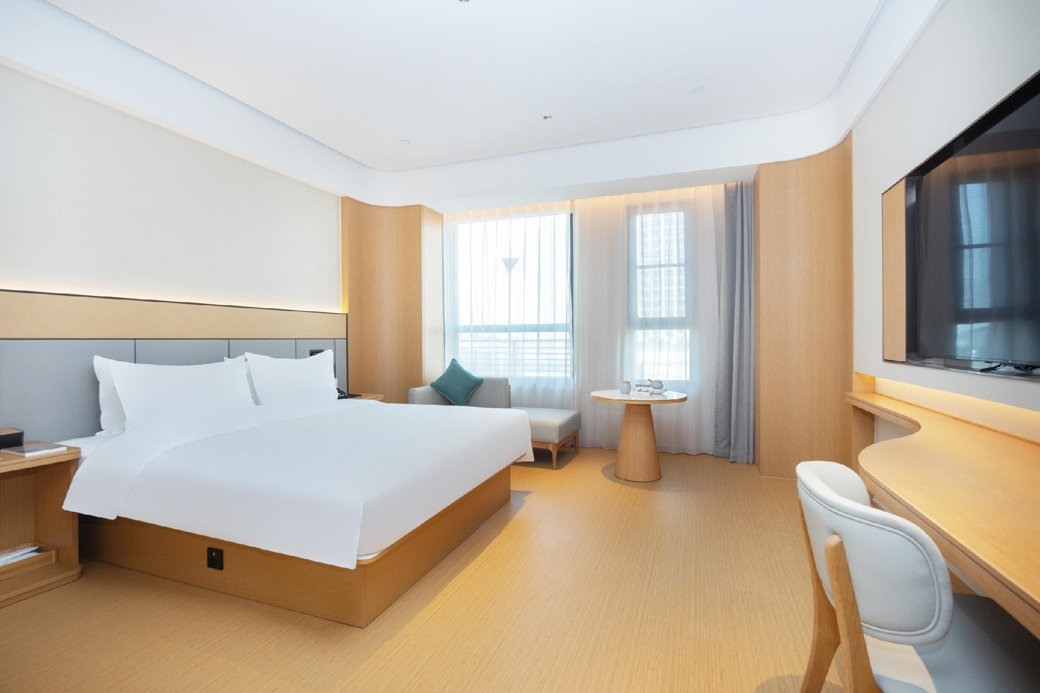 Business Queen Bed Room