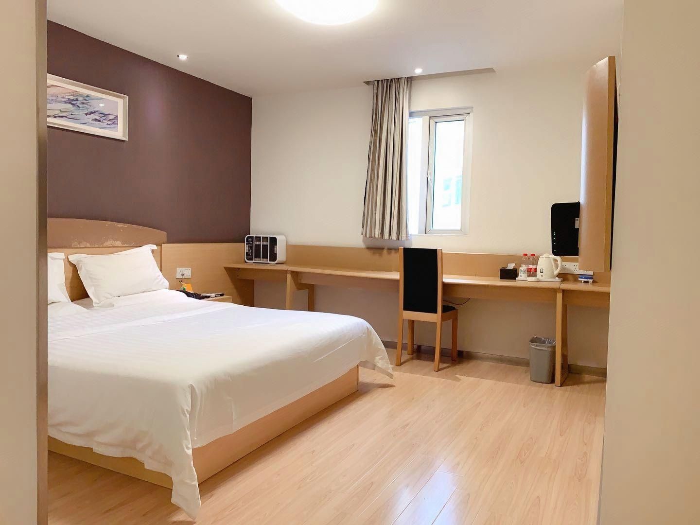 WH - Traditional Bed Room