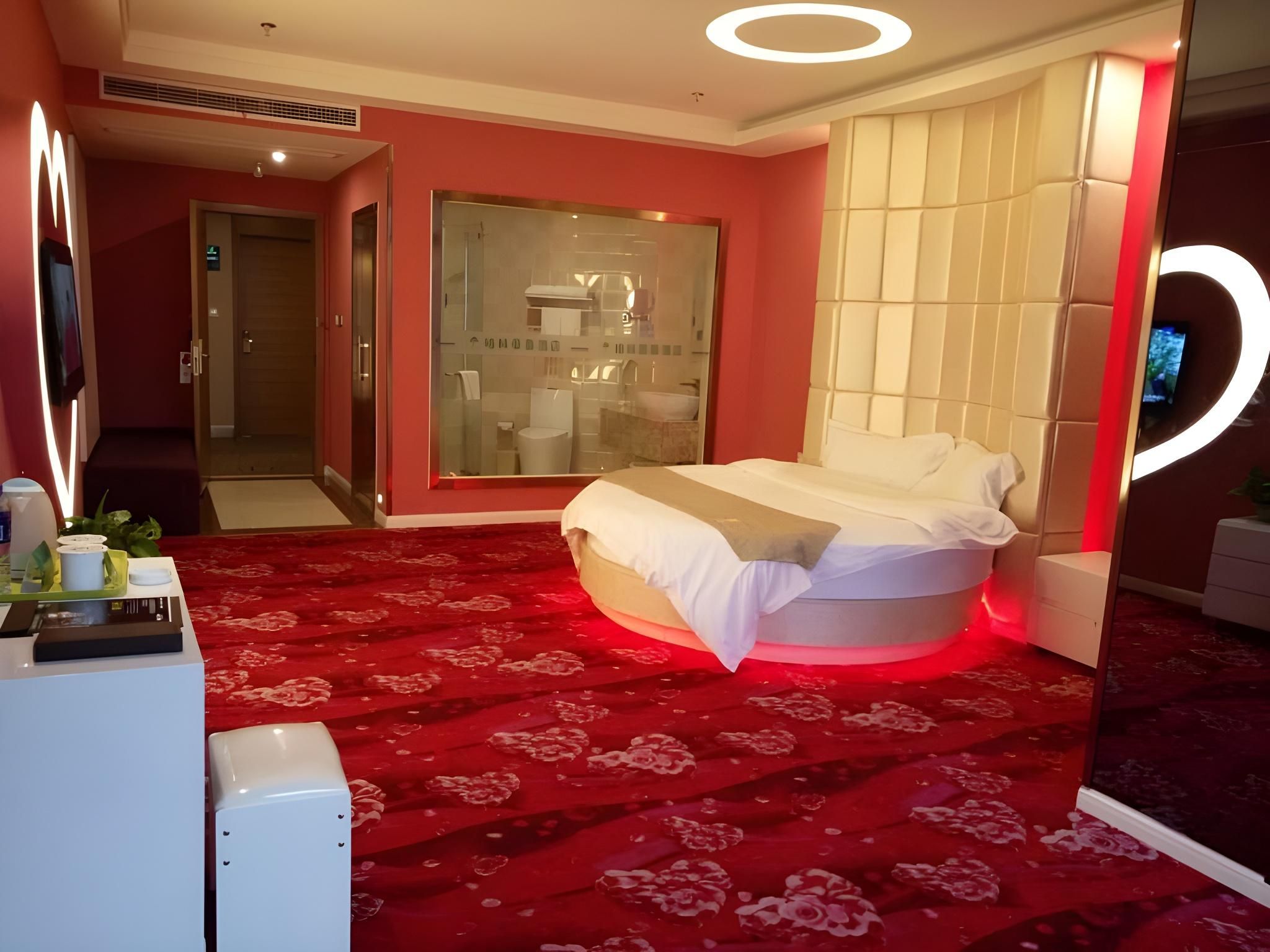 Queen Room with View
