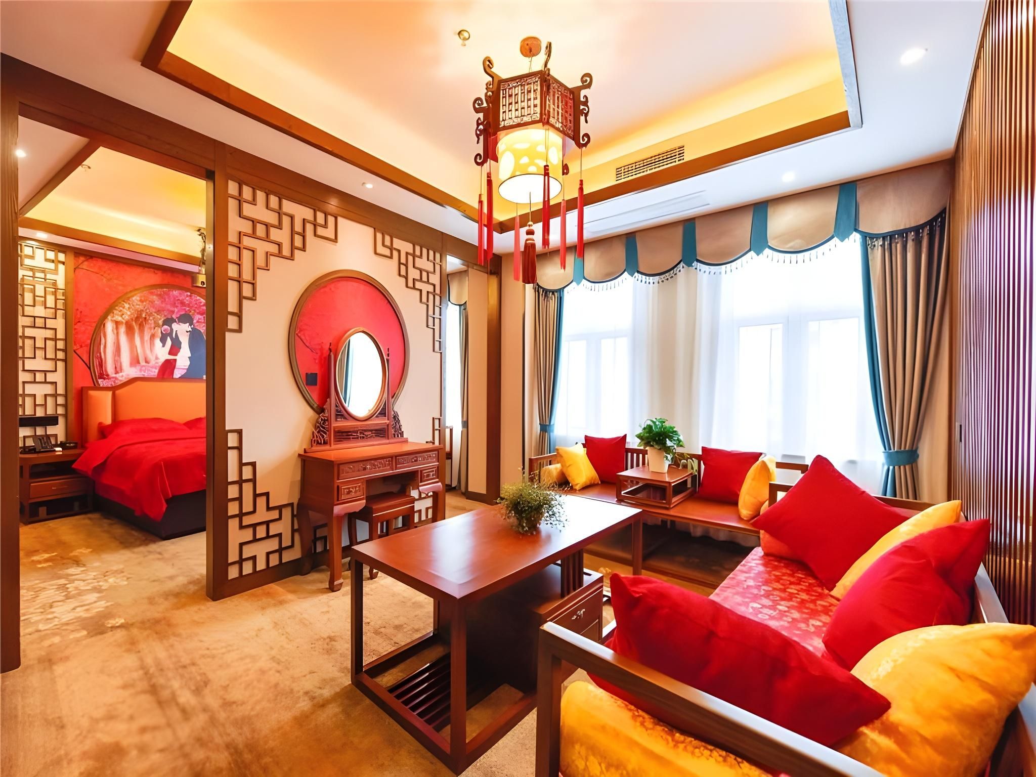 GTI - Feature Suite, Chinese Honeymoon