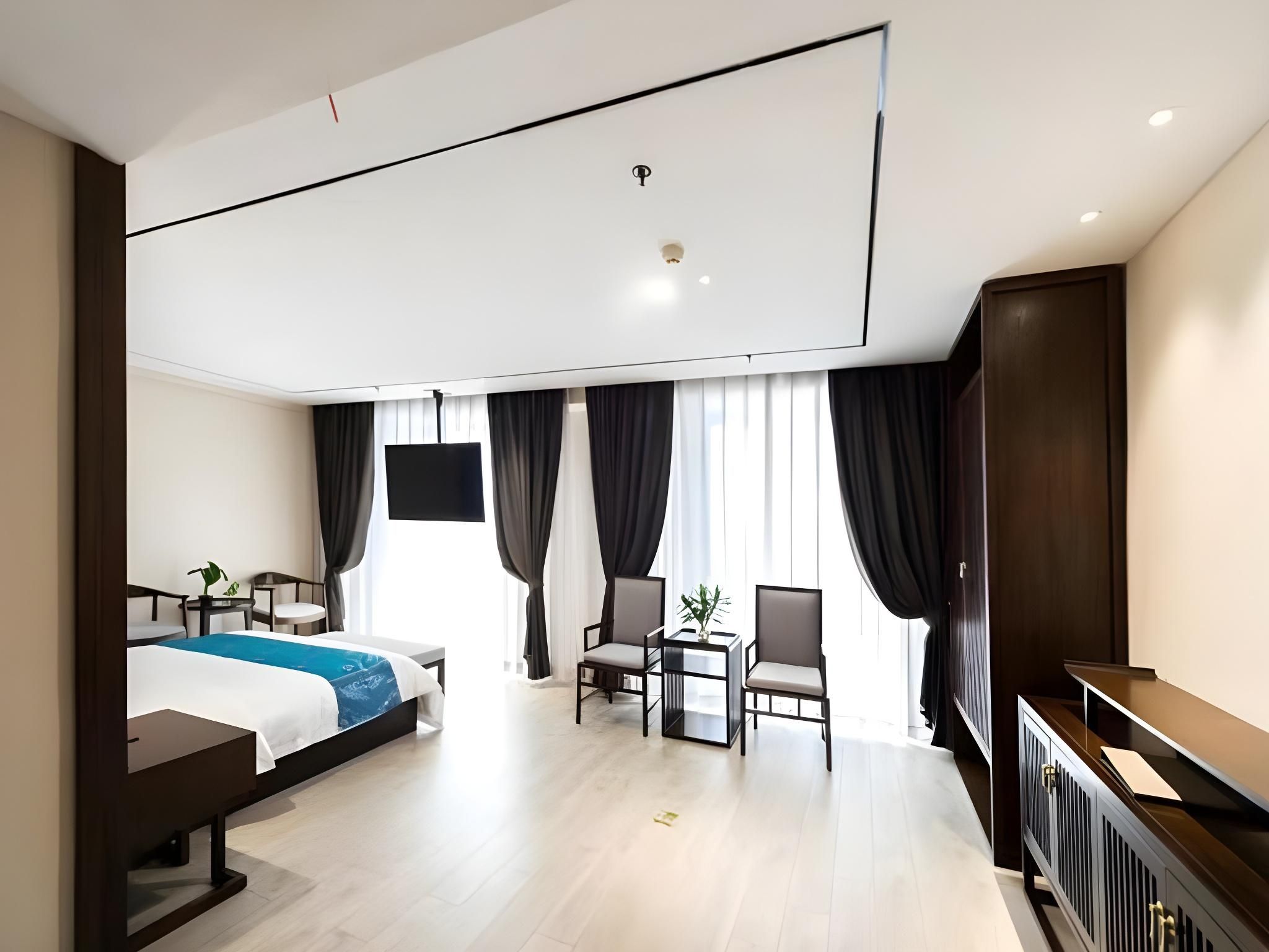 GTI - Feature 1 Bed Room, Yunya Bed