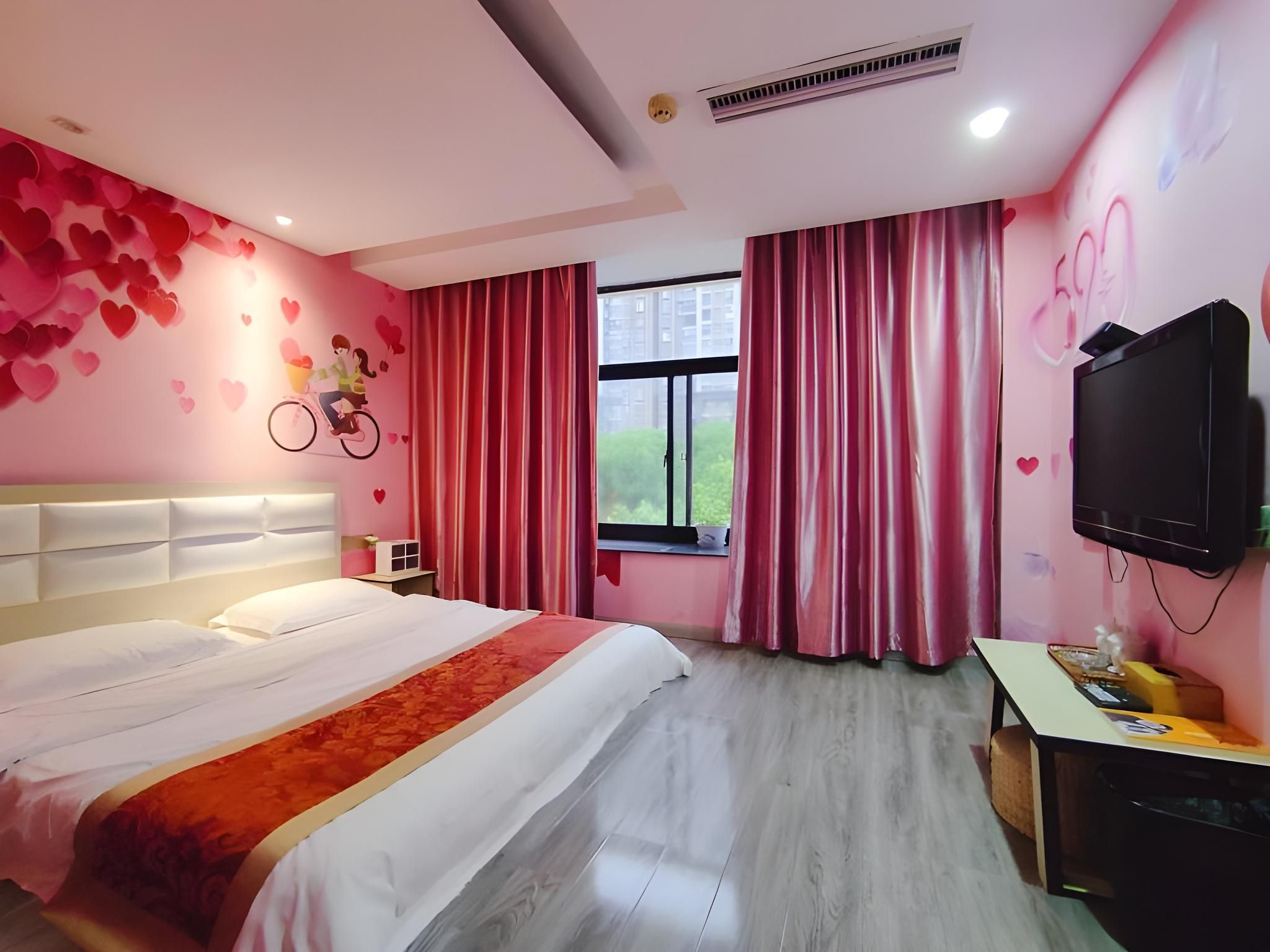 GTI - Feature 1 Bed Room, Tatami
