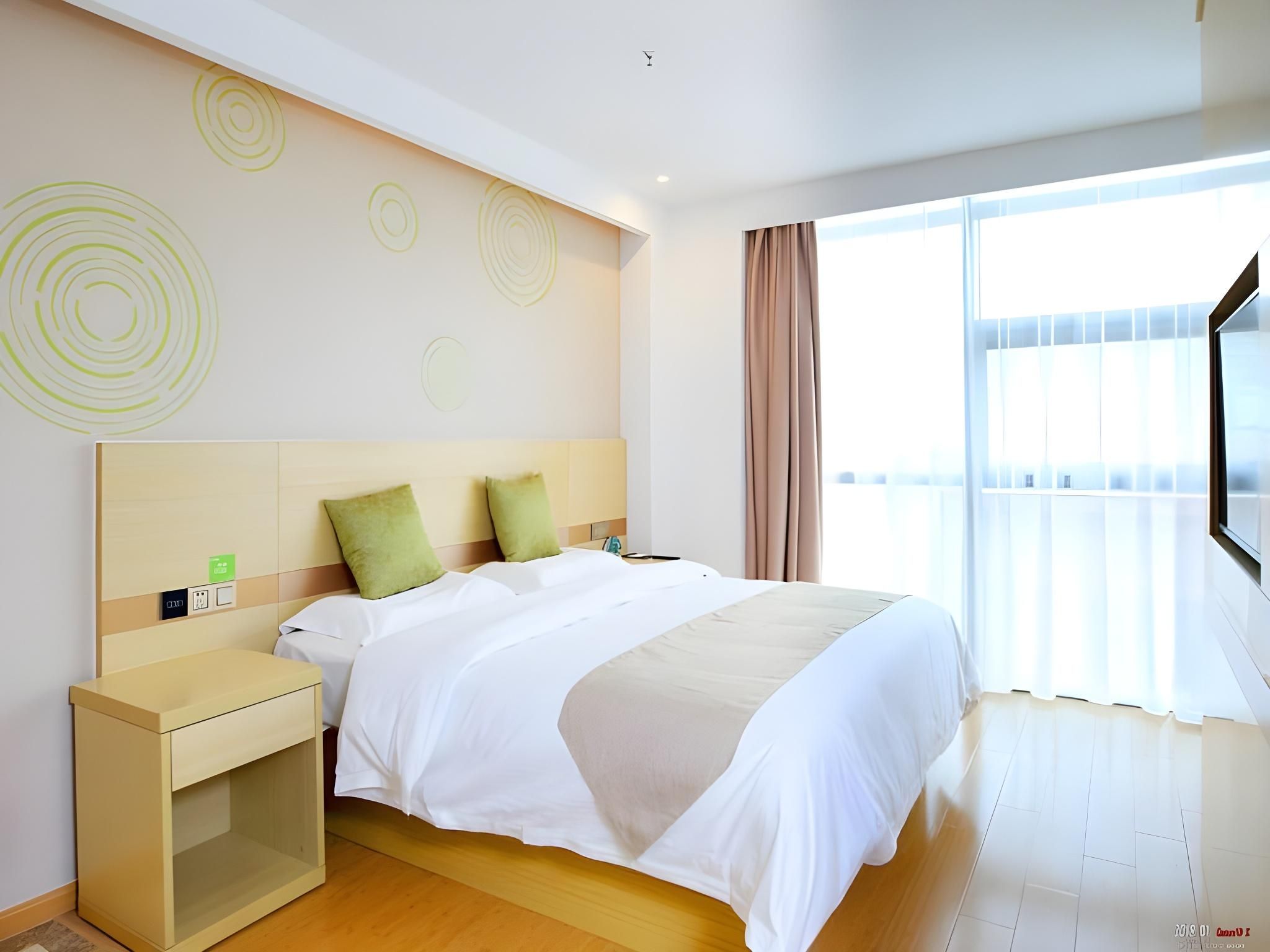 Business Queen Room