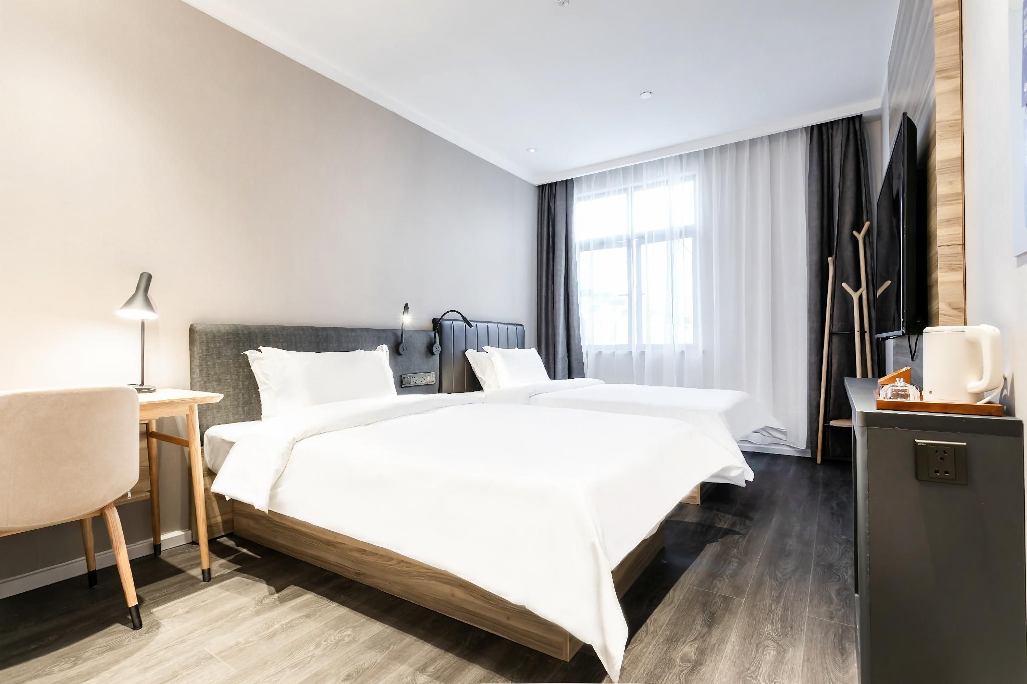 Twin Business Room