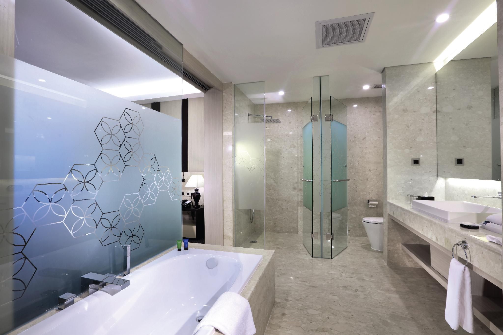 Aston Suite