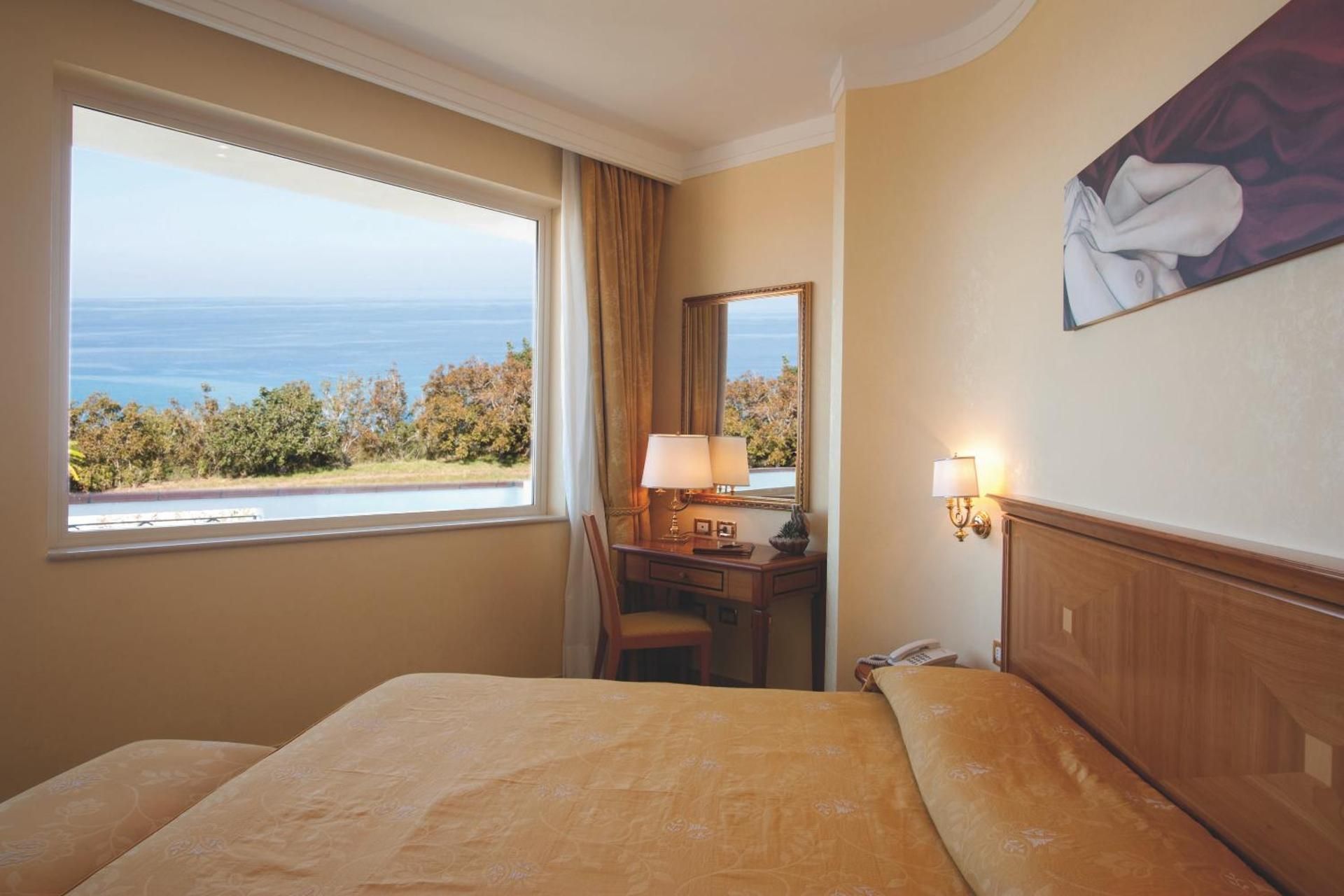 Suite with Sea View