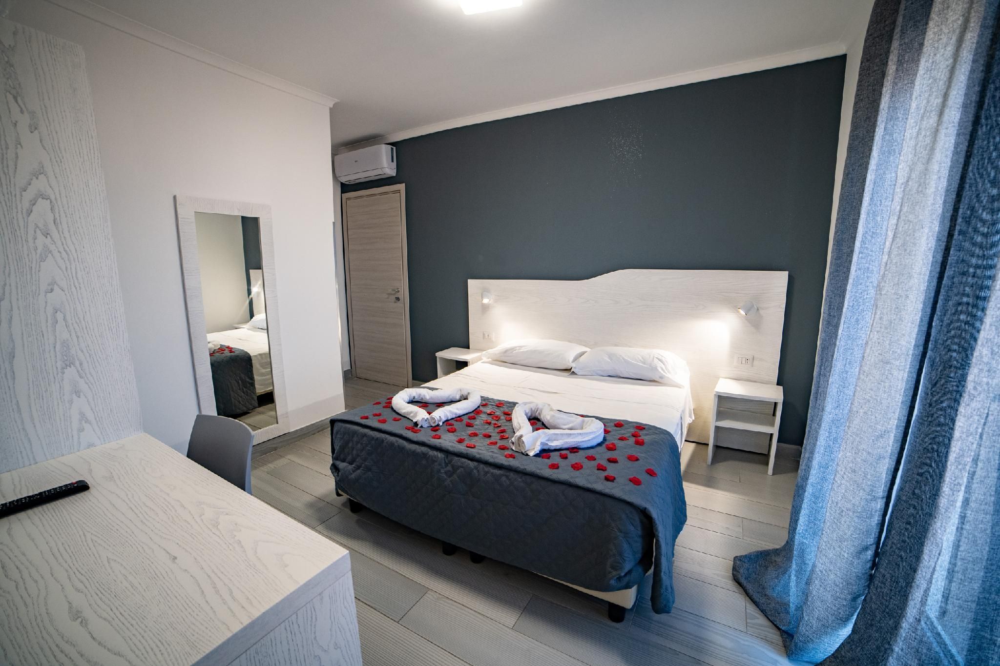 Double room-Superior-Private Bathroom-Balcony-residenza degli dei