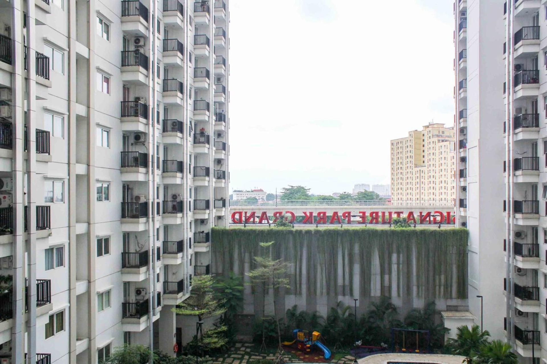 Studio at Signature Park Grande Apt By Travelio