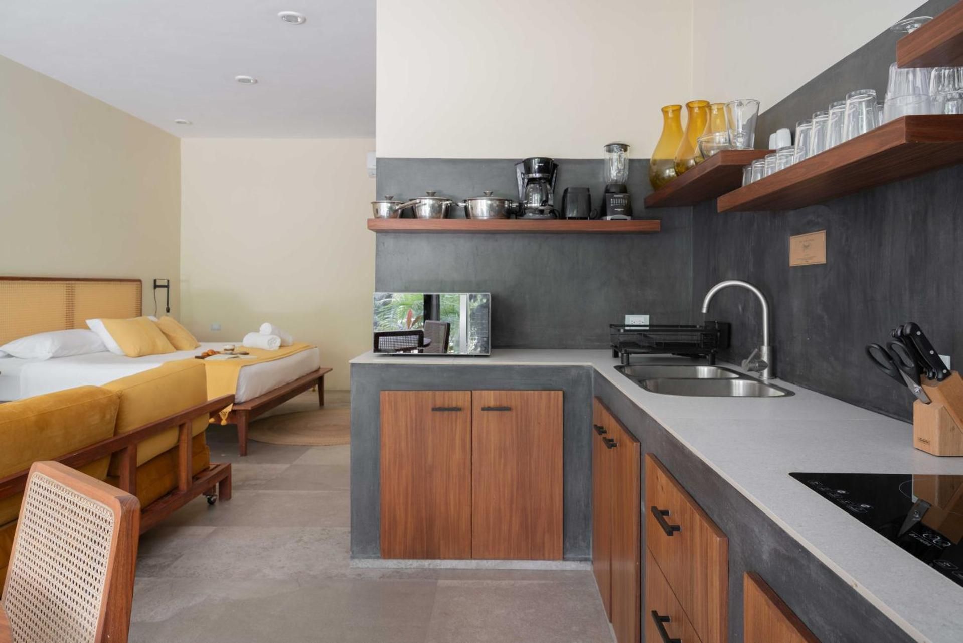Superior King Suite