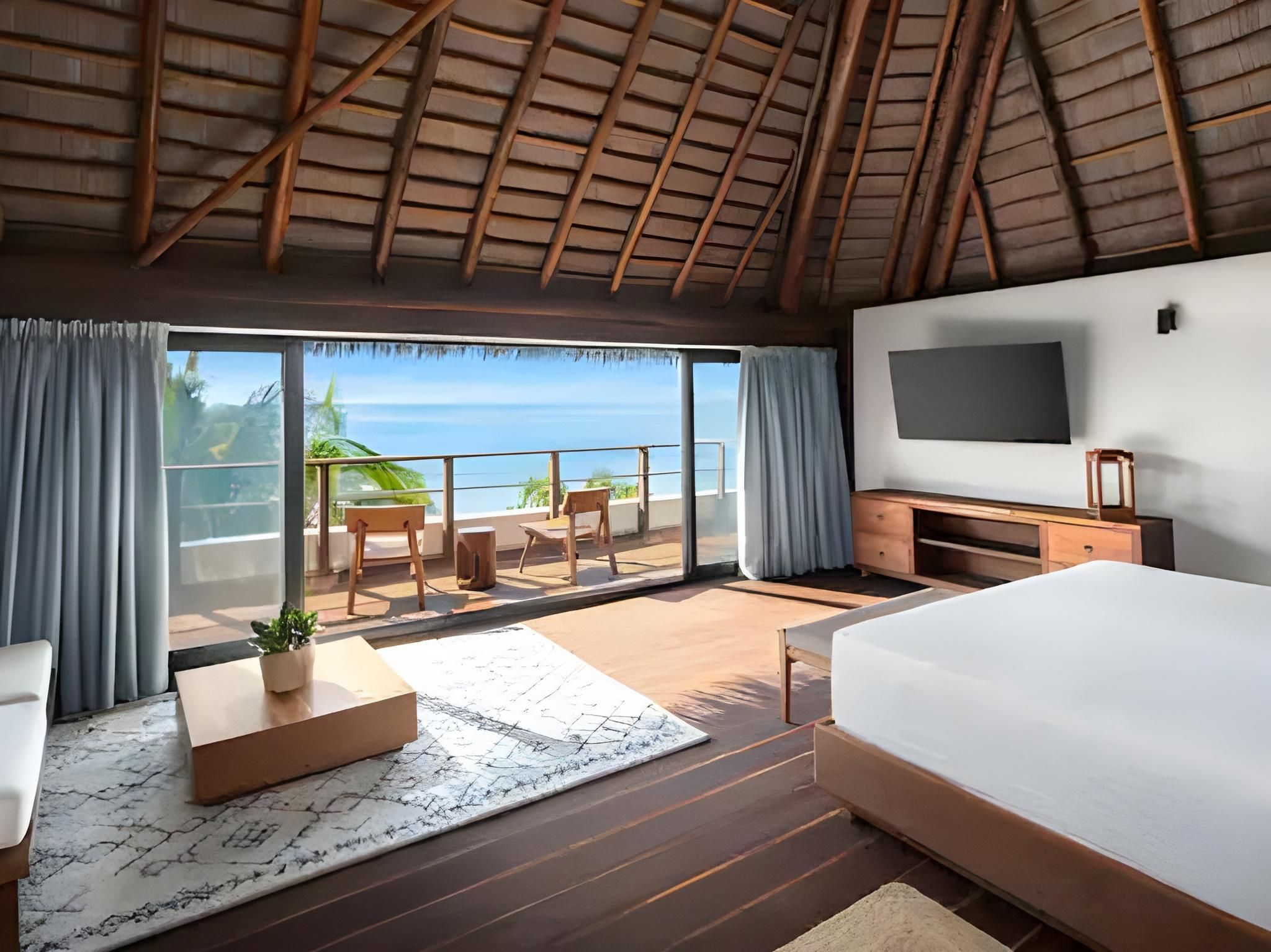 Casa Zamna Ocean Front Master Suite King