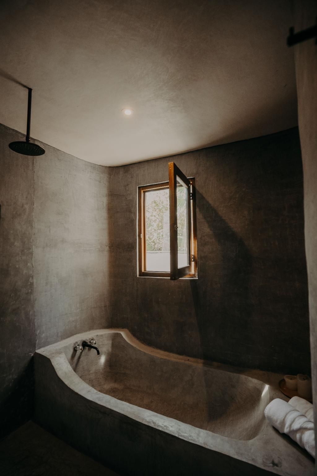 Luxe 1-Bedroom King Suite