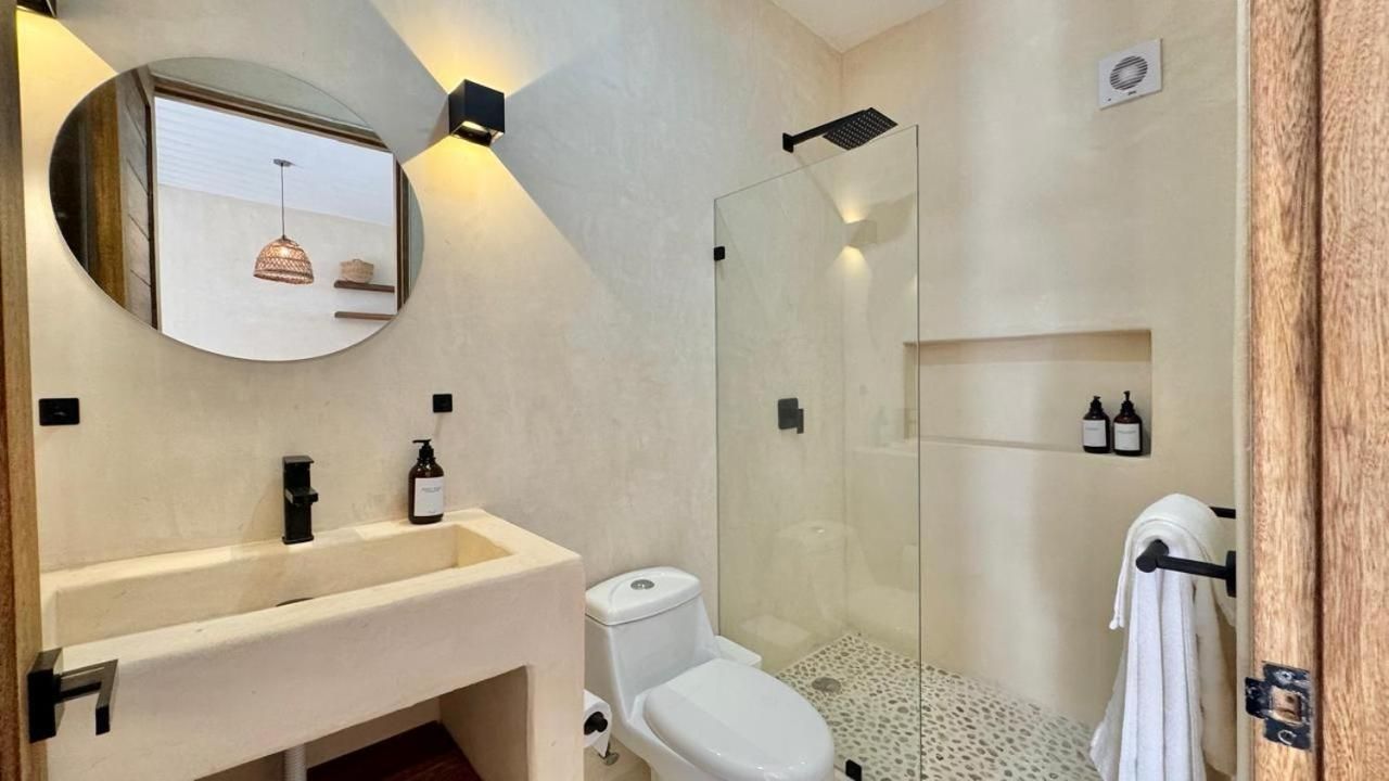 One-Bedroom Apartment with Balcony
