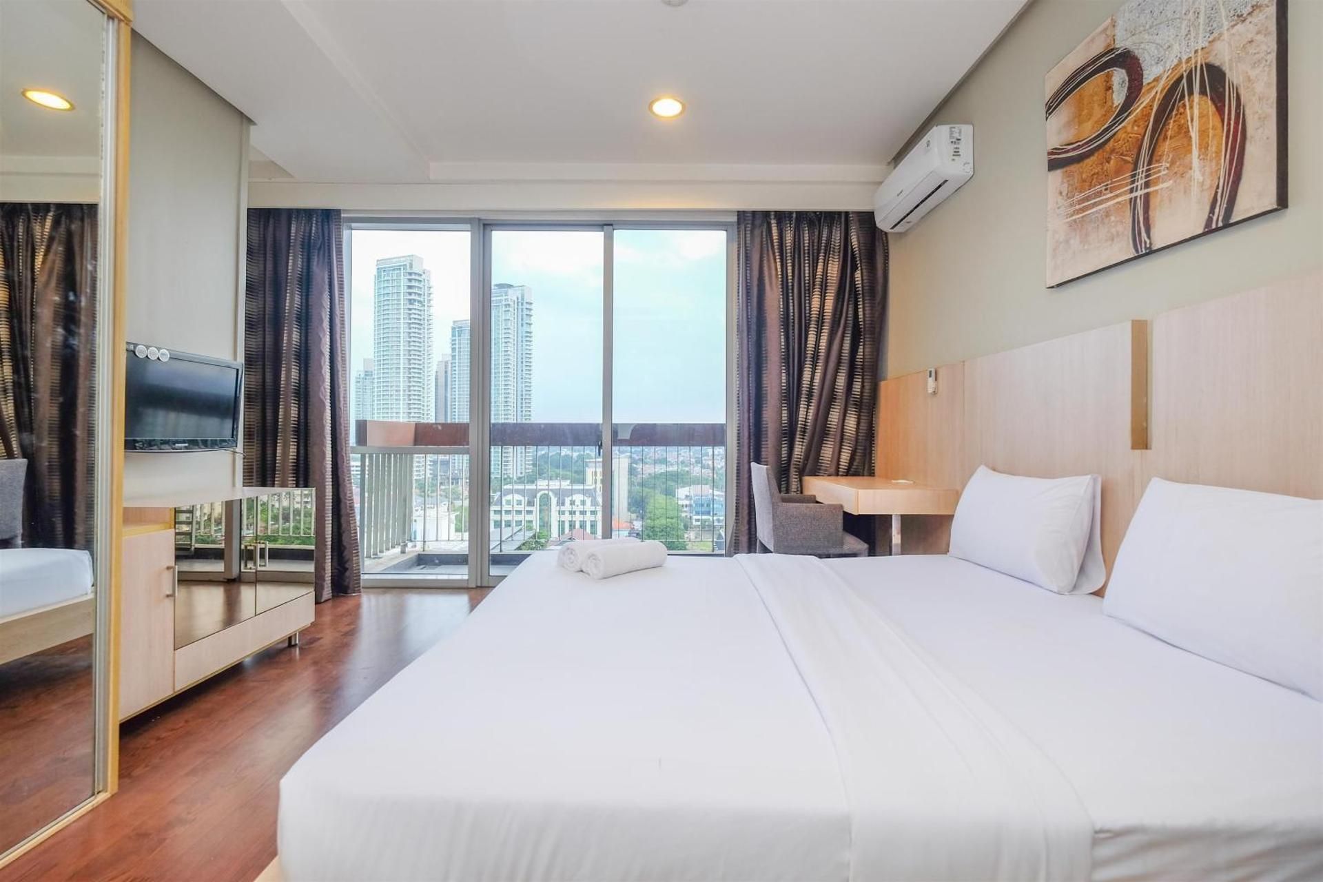 Studio Apartment