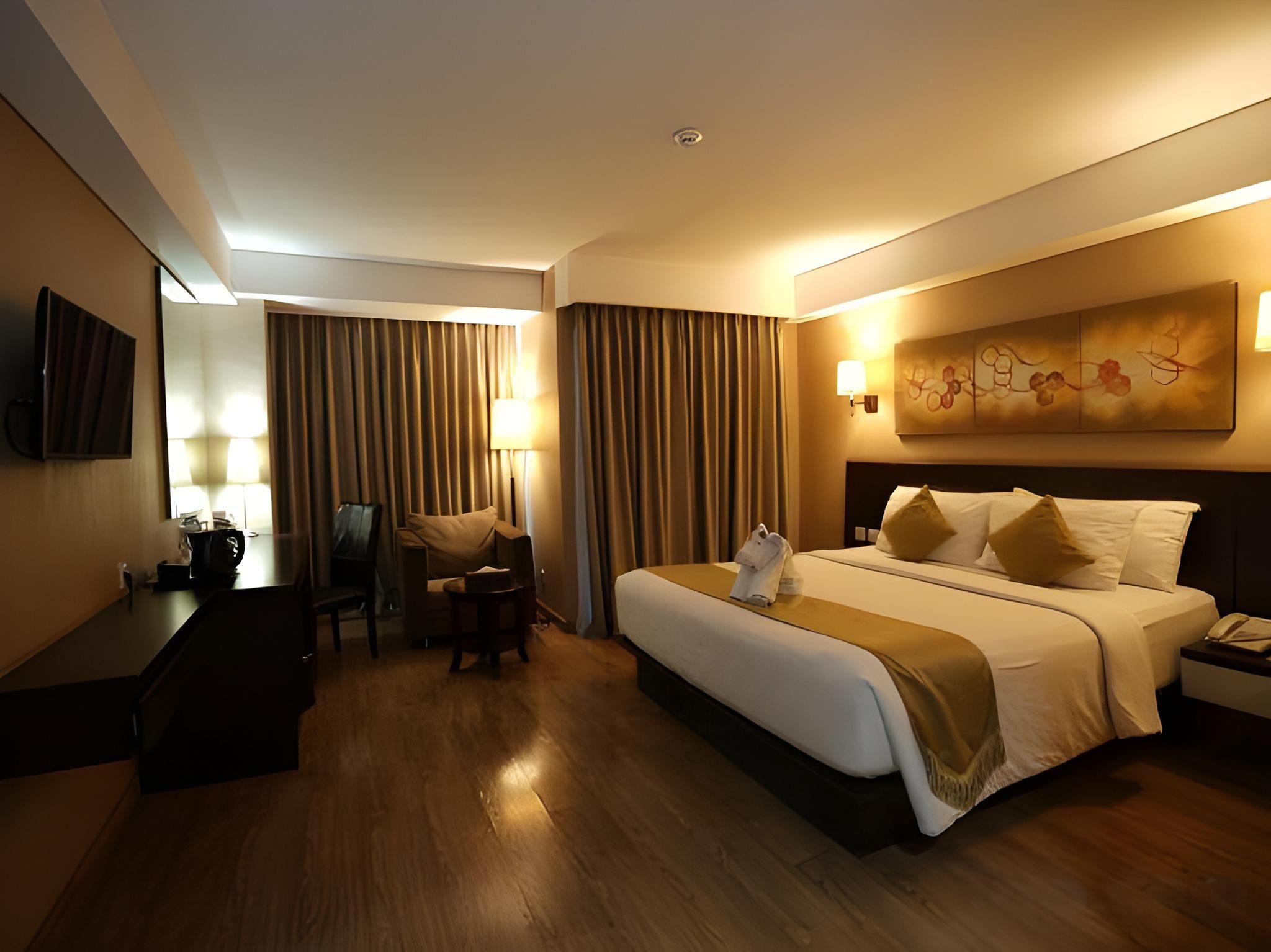 1 Double Bed, Smoking Room, Executive Room