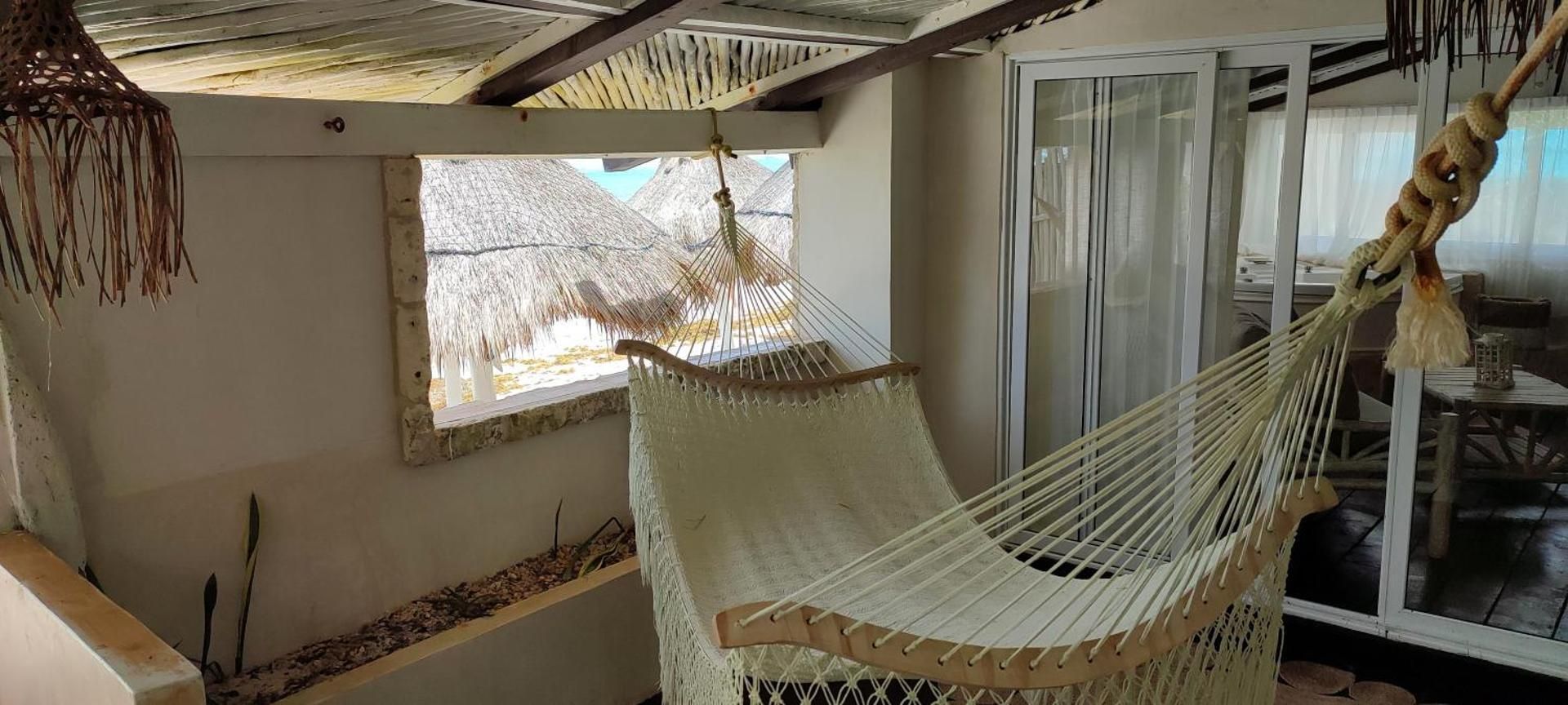 Master Suite Honeymoon with Ocean Front