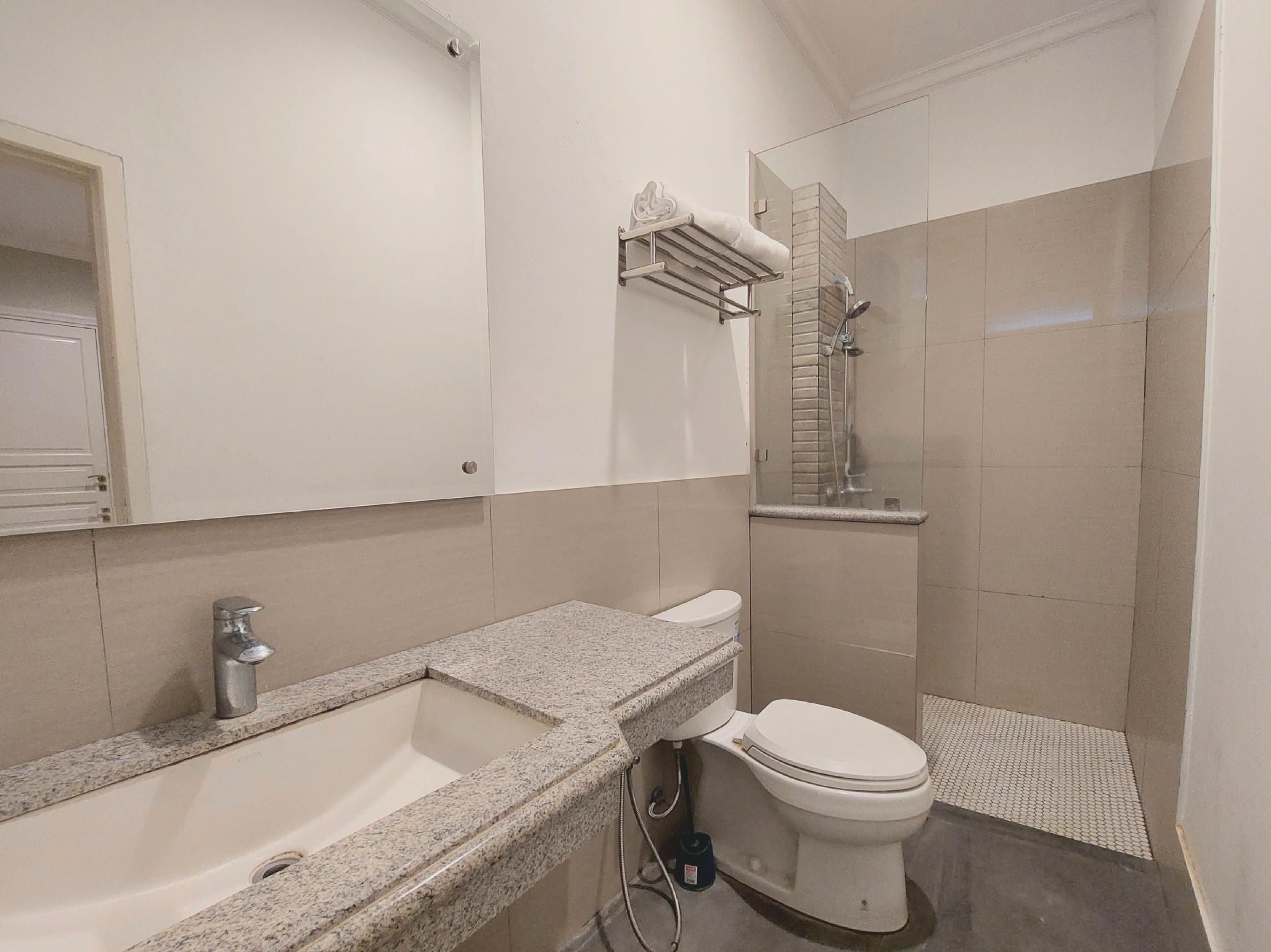 Superior Twin Room for 2 People - Non-Smoking