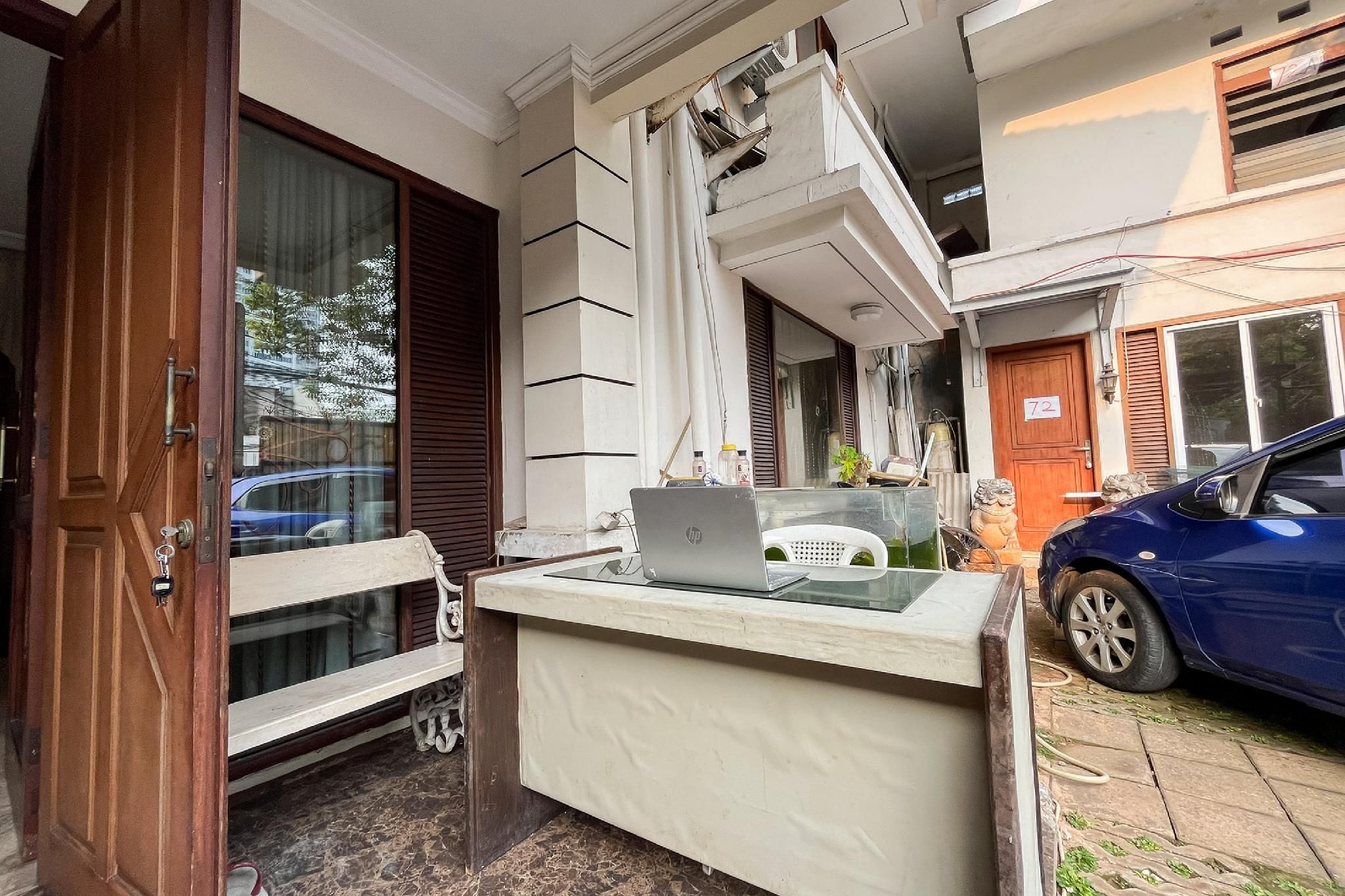 Urbanview de’ Dharmawangsa Suite Hotel