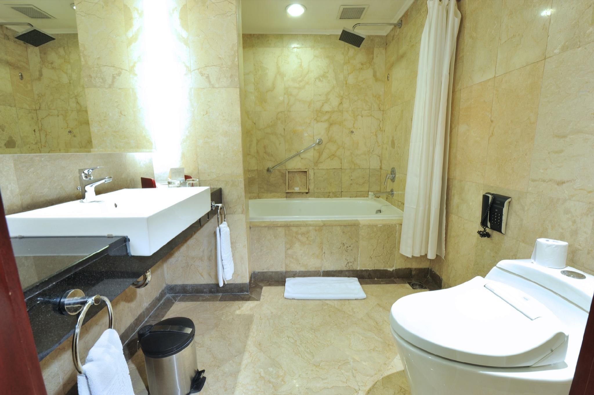 Hotel Borobudur Jakarta Superior King Bed 5