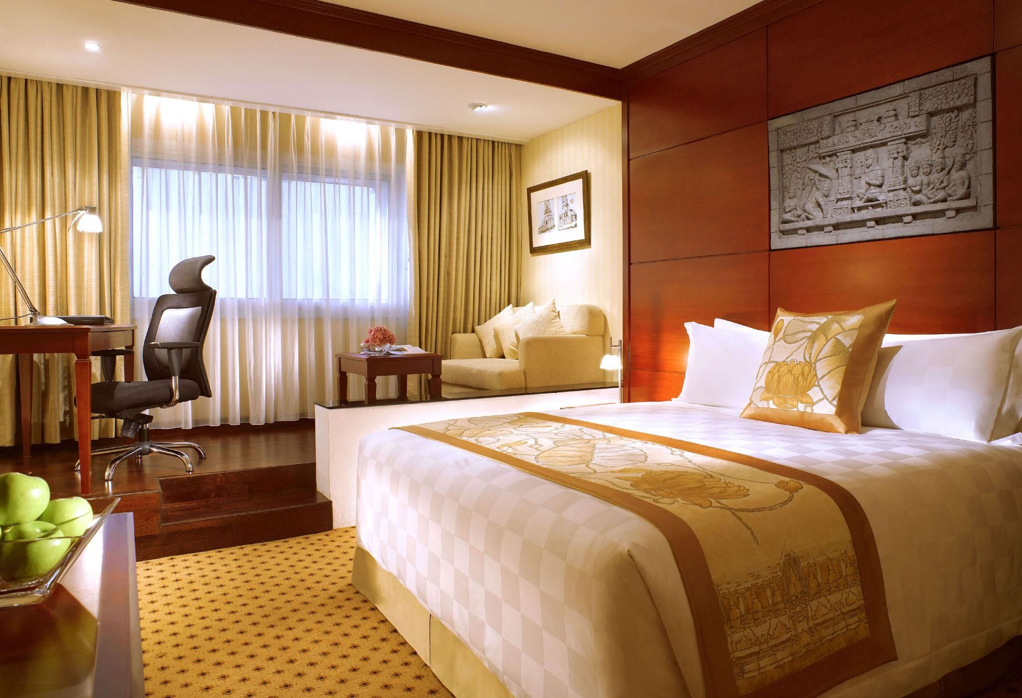 Executive Pool View Room
