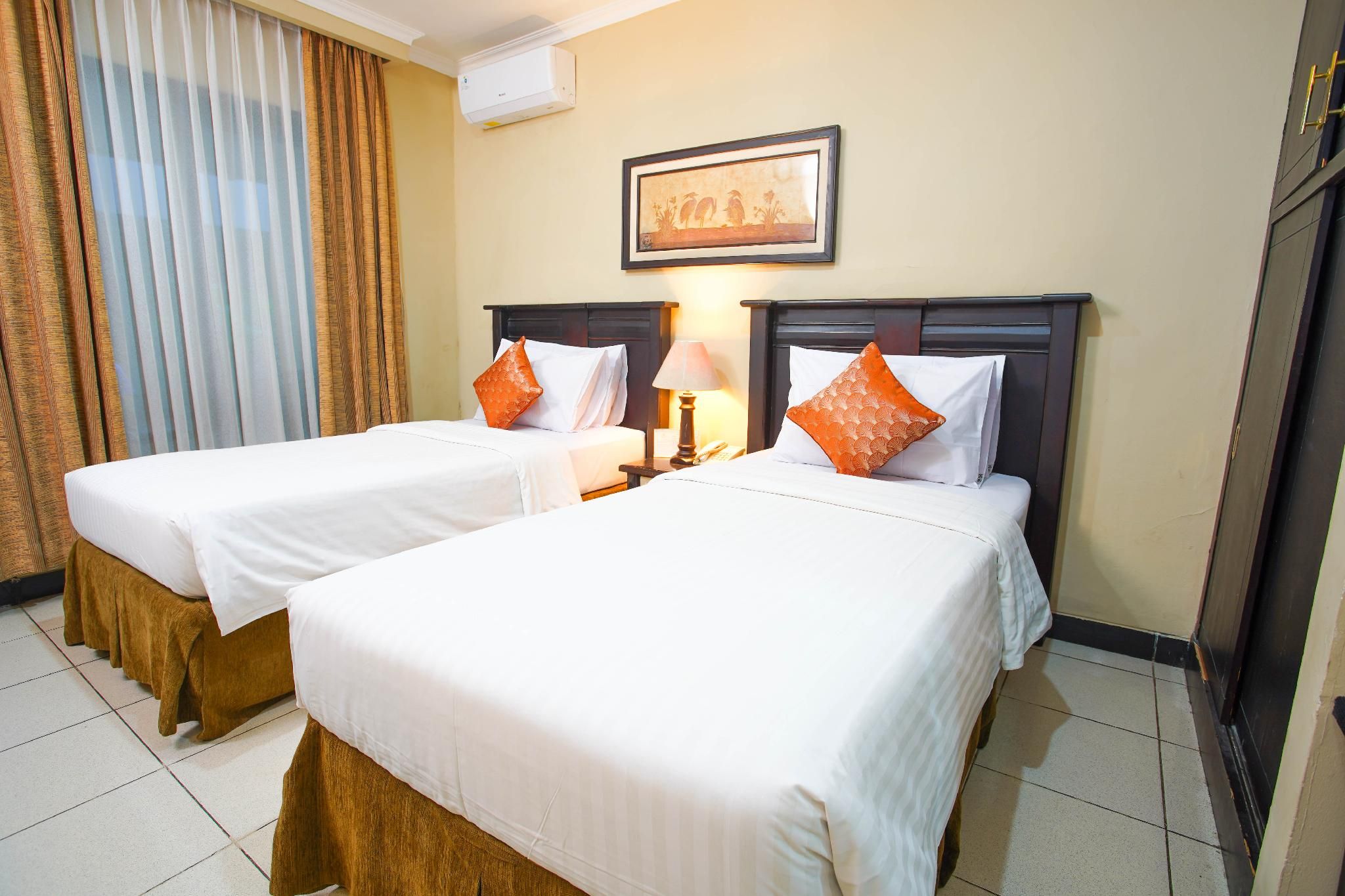 Standard Twin Room