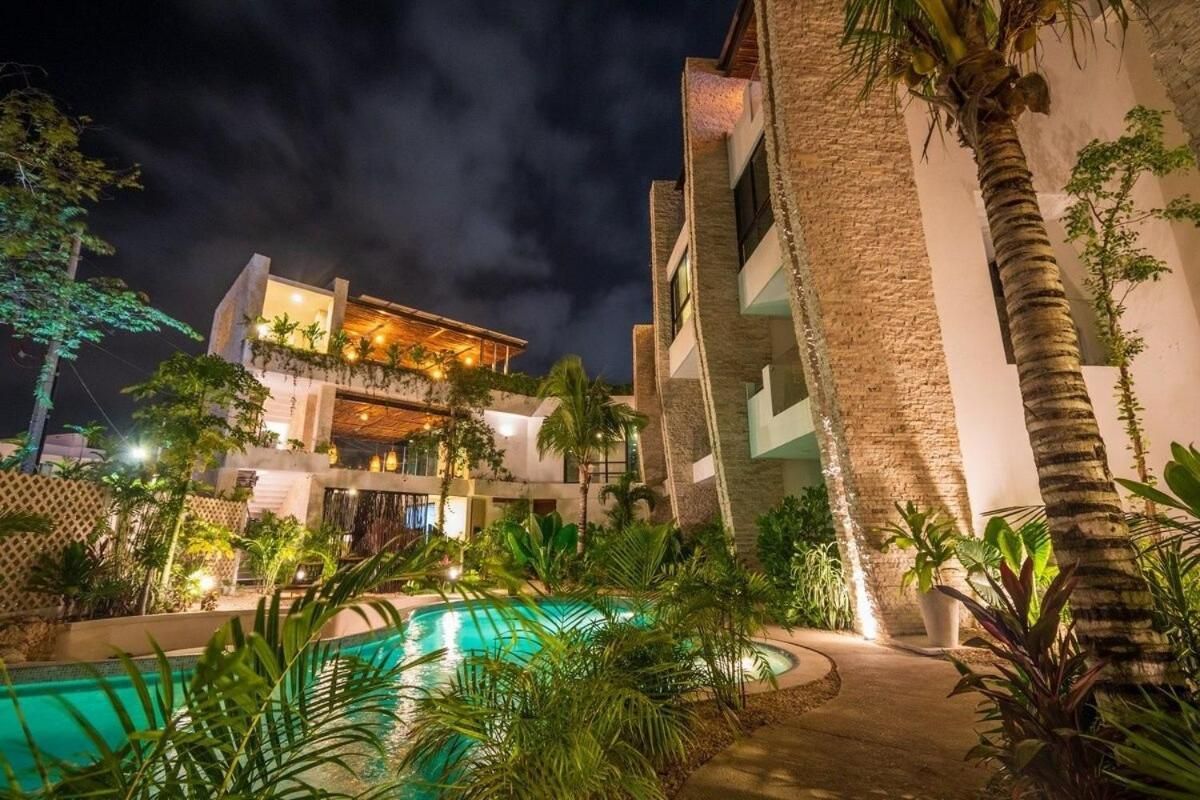 Moots Tulum
