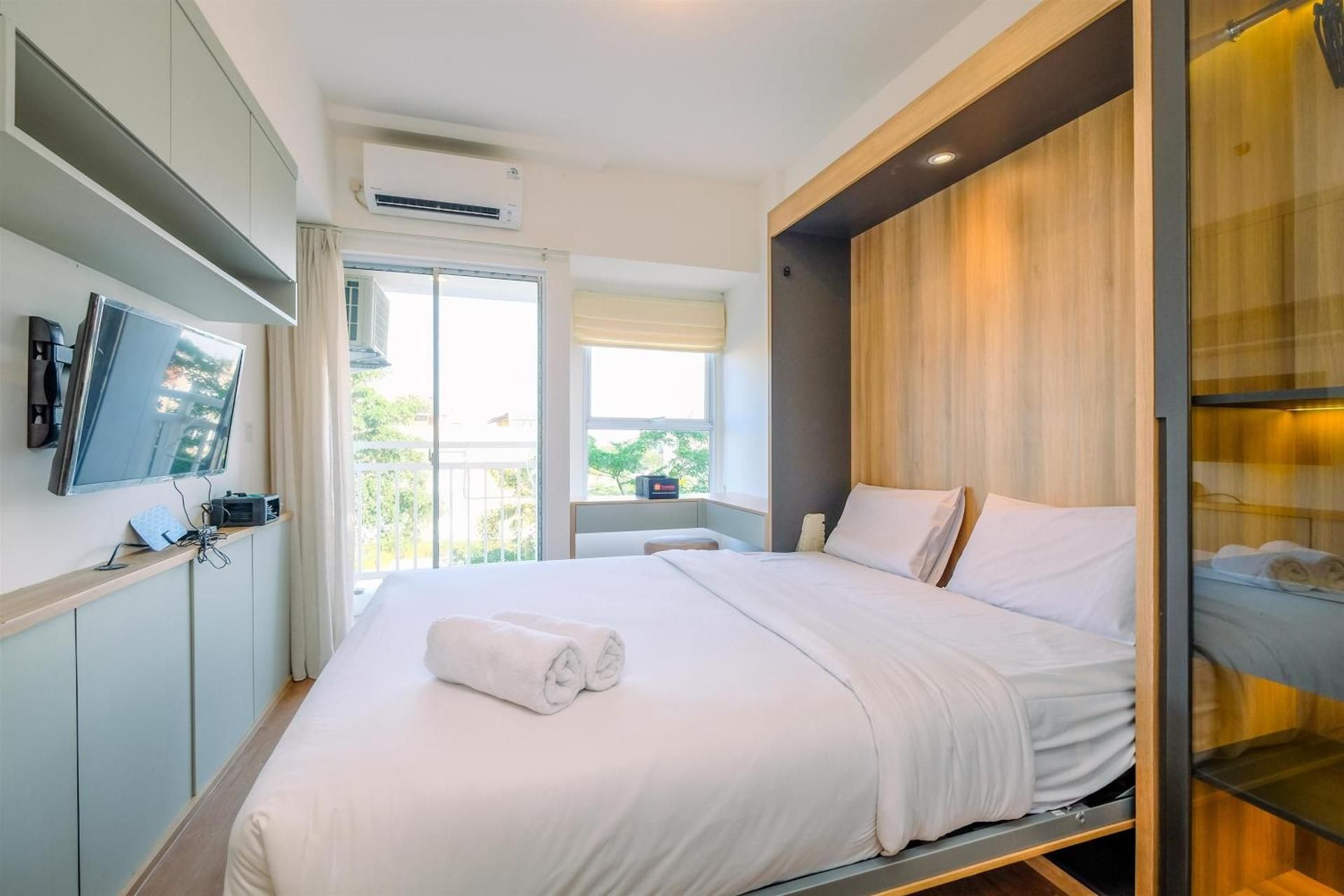 Studio Apartment