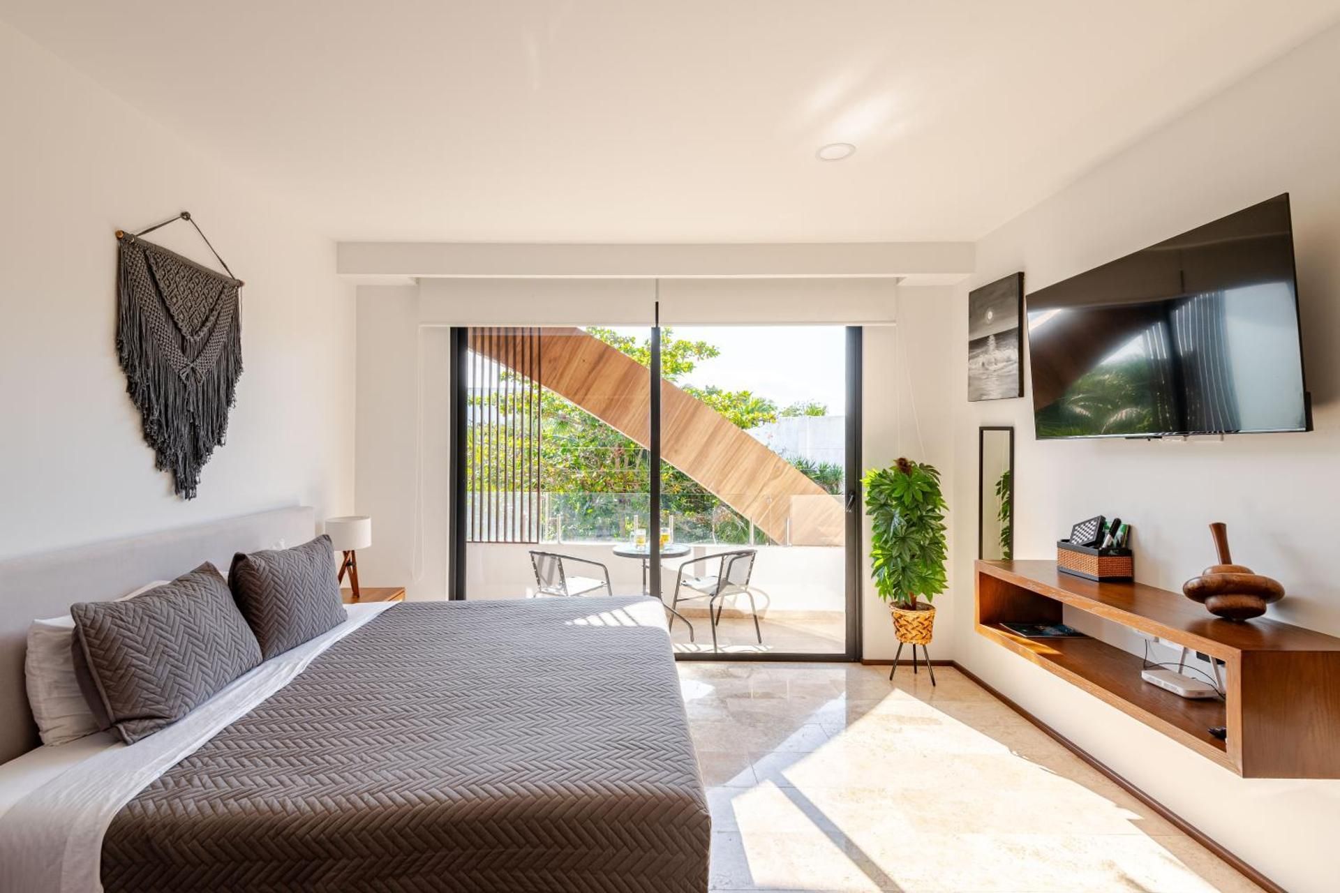 Studio with Balcony