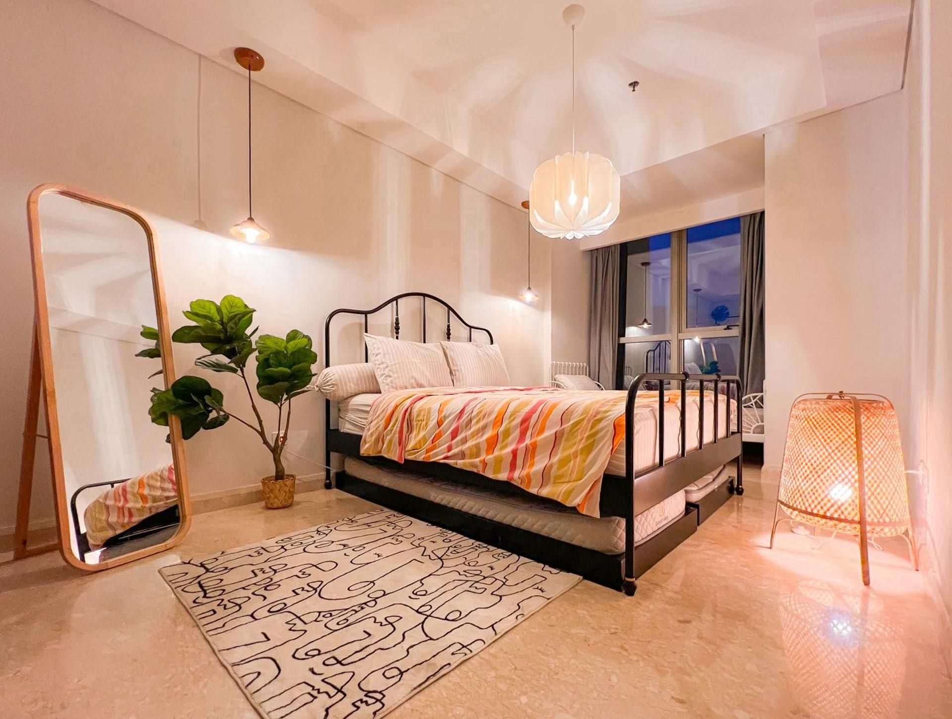 One-Bedroom Apartment with Balcony and Sea View