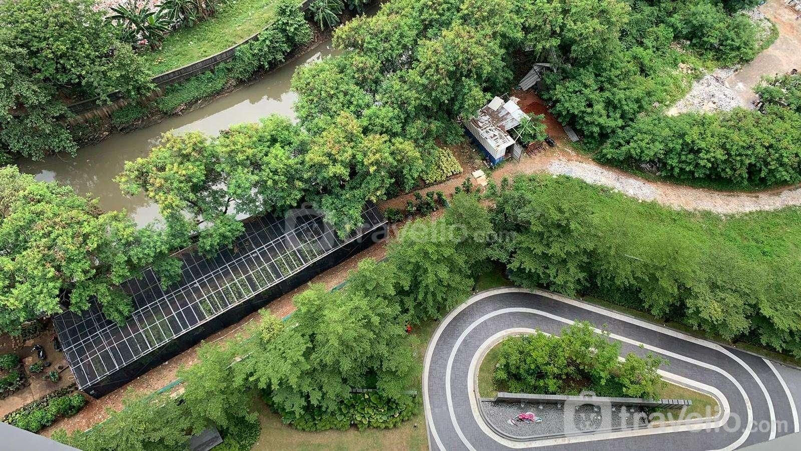 Ciputra International 2BR near Mall By Travelio