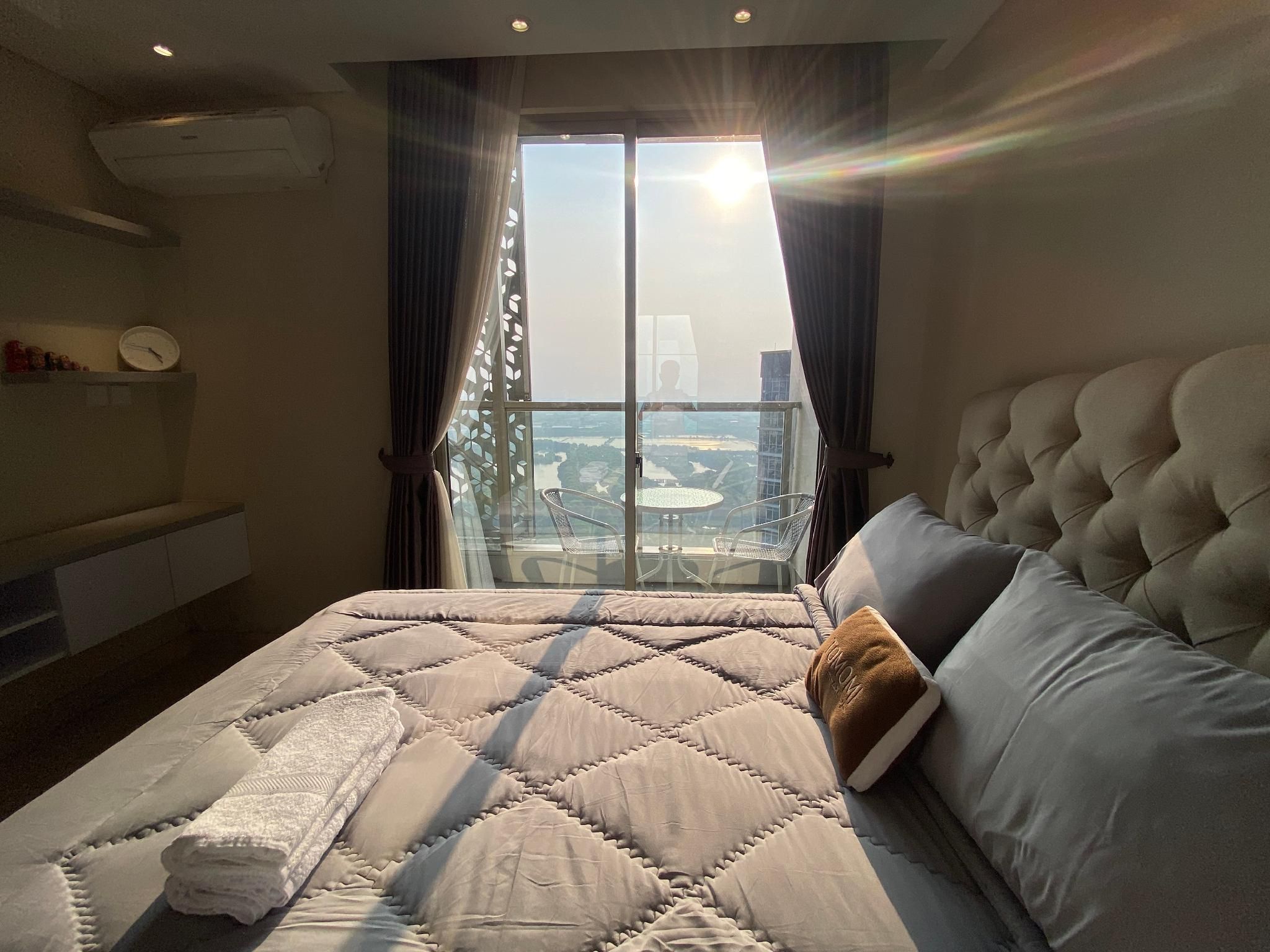 Penthouse Studio